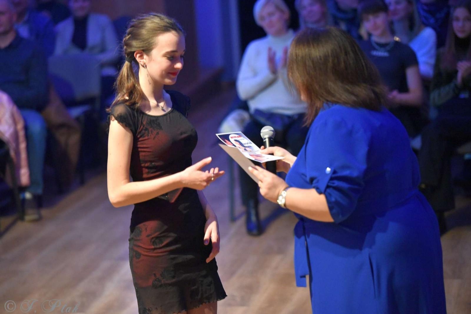 Zdjęcie w galerii na portalu naszraciborz.pl: Andrzejkowy zawrót głowy w MDK-u [FOTO i WIDEO] wiadomości z regionu