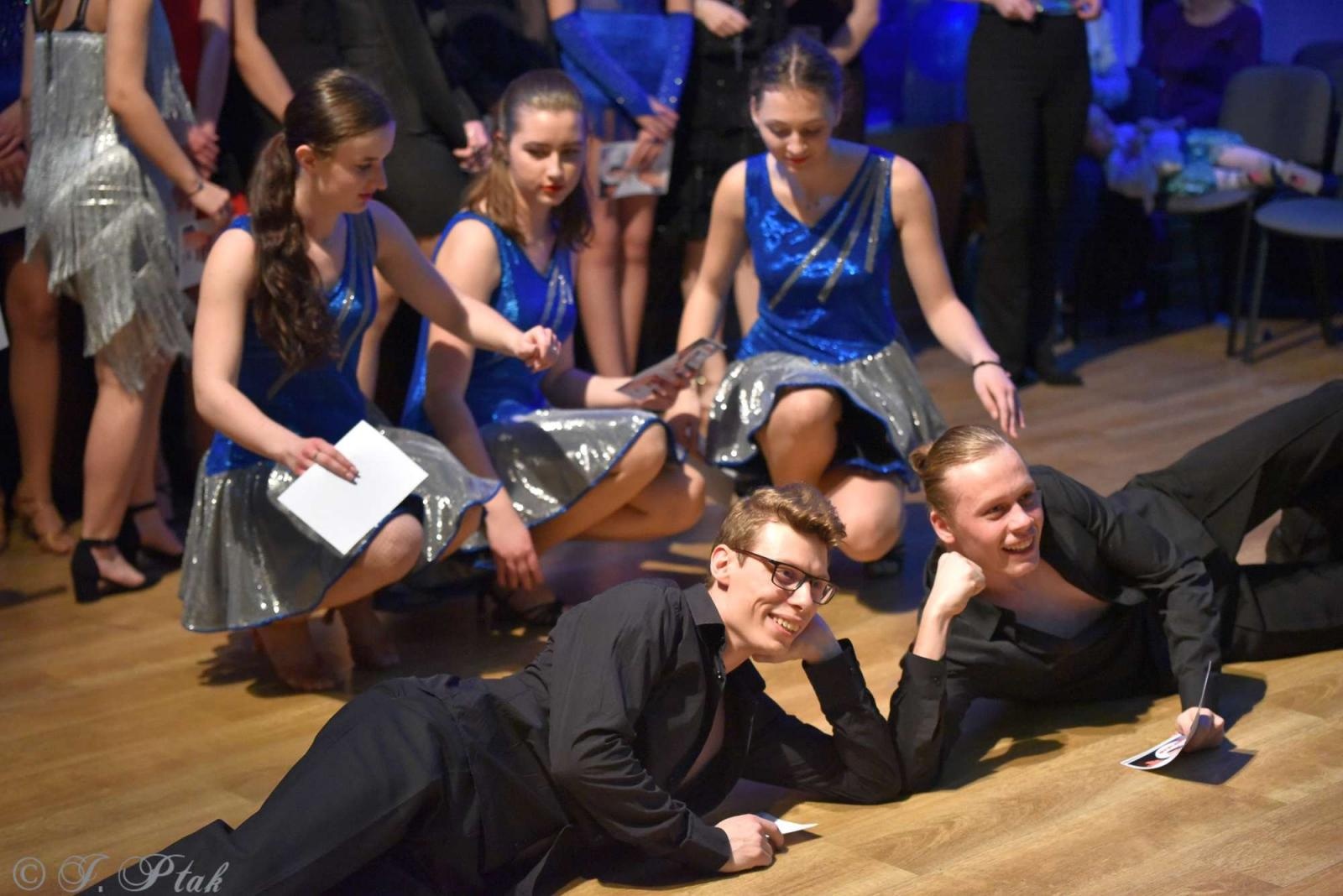 Zdjęcie w galerii na portalu naszraciborz.pl: Andrzejkowy zawrót głowy w MDK-u [FOTO i WIDEO] wiadomości z regionu