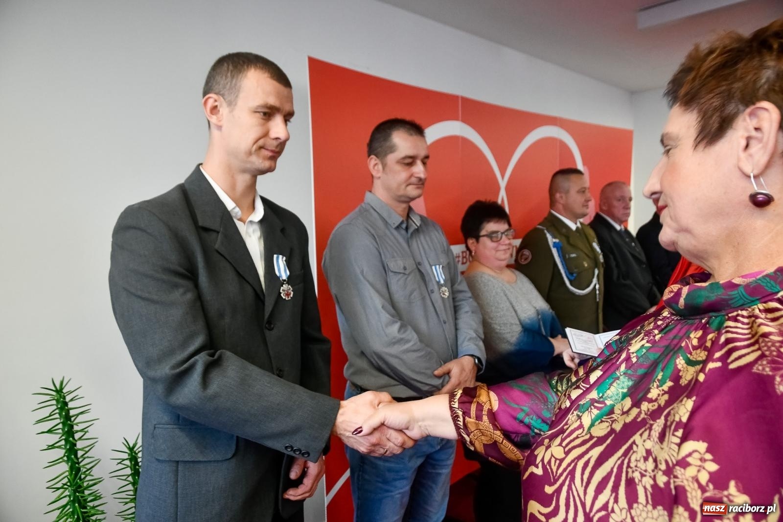 Zdjęcie w galerii na portalu naszraciborz.pl: Wielki szacunek. Odznaczono honorowych dawców krwi [FOTO i WIDEO] wiadomości z regionu