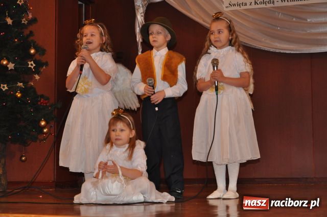 Zdjęcie w galerii na portalu naszraciborz.pl: W Tworkowie wyśpiewują kolędy wiadomości z regionu