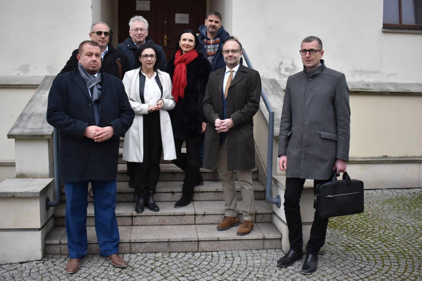 Zdjęcie w galerii na portalu naszraciborz.pl: Zamkowa słodownia stanie się multimedialnym muzeum. Podpisano umowy wiadomości z regionu