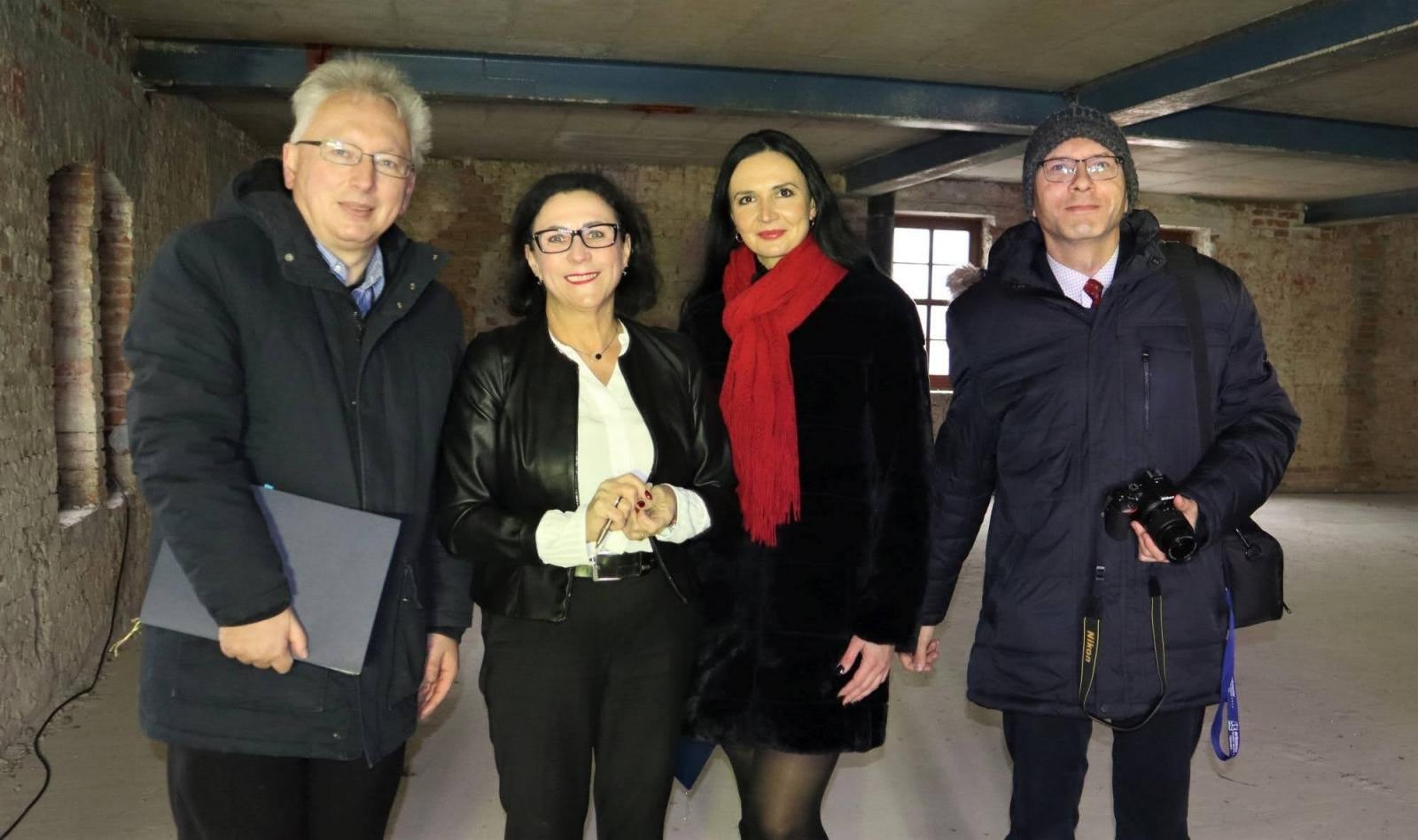 Zdjęcie w galerii na portalu naszraciborz.pl: Zamkowa słodownia stanie się multimedialnym muzeum. Podpisano umowy wiadomości z regionu