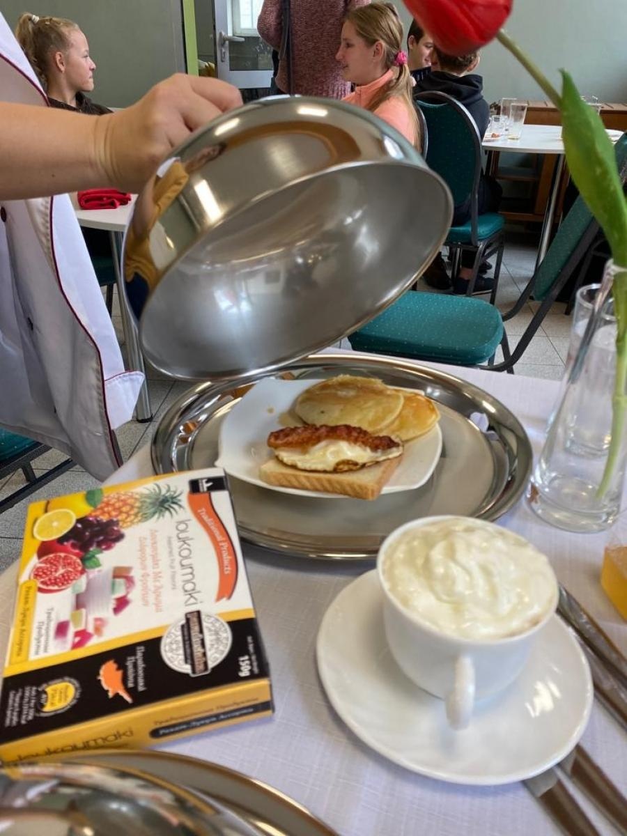 Zdjęcie w galerii na portalu naszraciborz.pl: Wielkie cypryjskie śniadanie. Kuchnie świata w CKZiU nr 1 w Raciborzu wiadomości z regionu