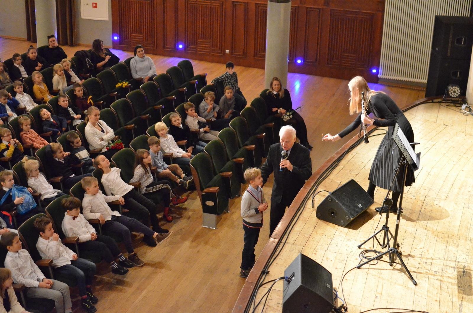 Zdjęcie w galerii na portalu naszraciborz.pl: Obój muzycznym bohaterem listopadowych koncertów umuzykalniających wiadomości z regionu