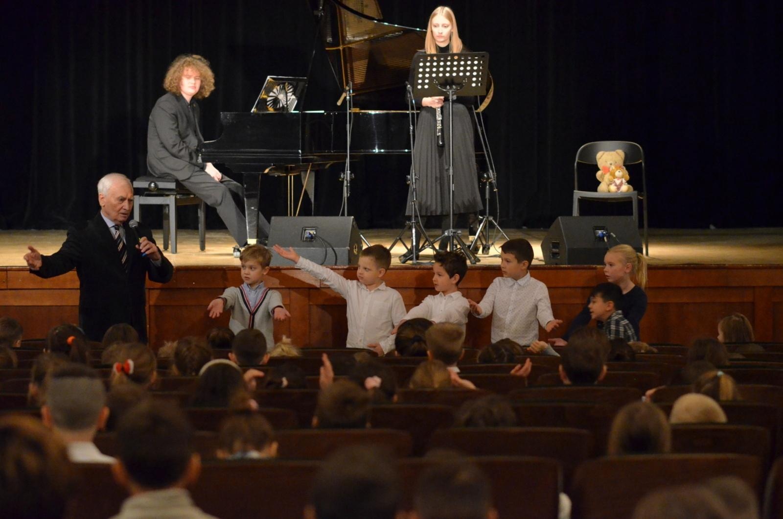 Zdjęcie w galerii na portalu naszraciborz.pl: Obój muzycznym bohaterem listopadowych koncertów umuzykalniających wiadomości z regionu
