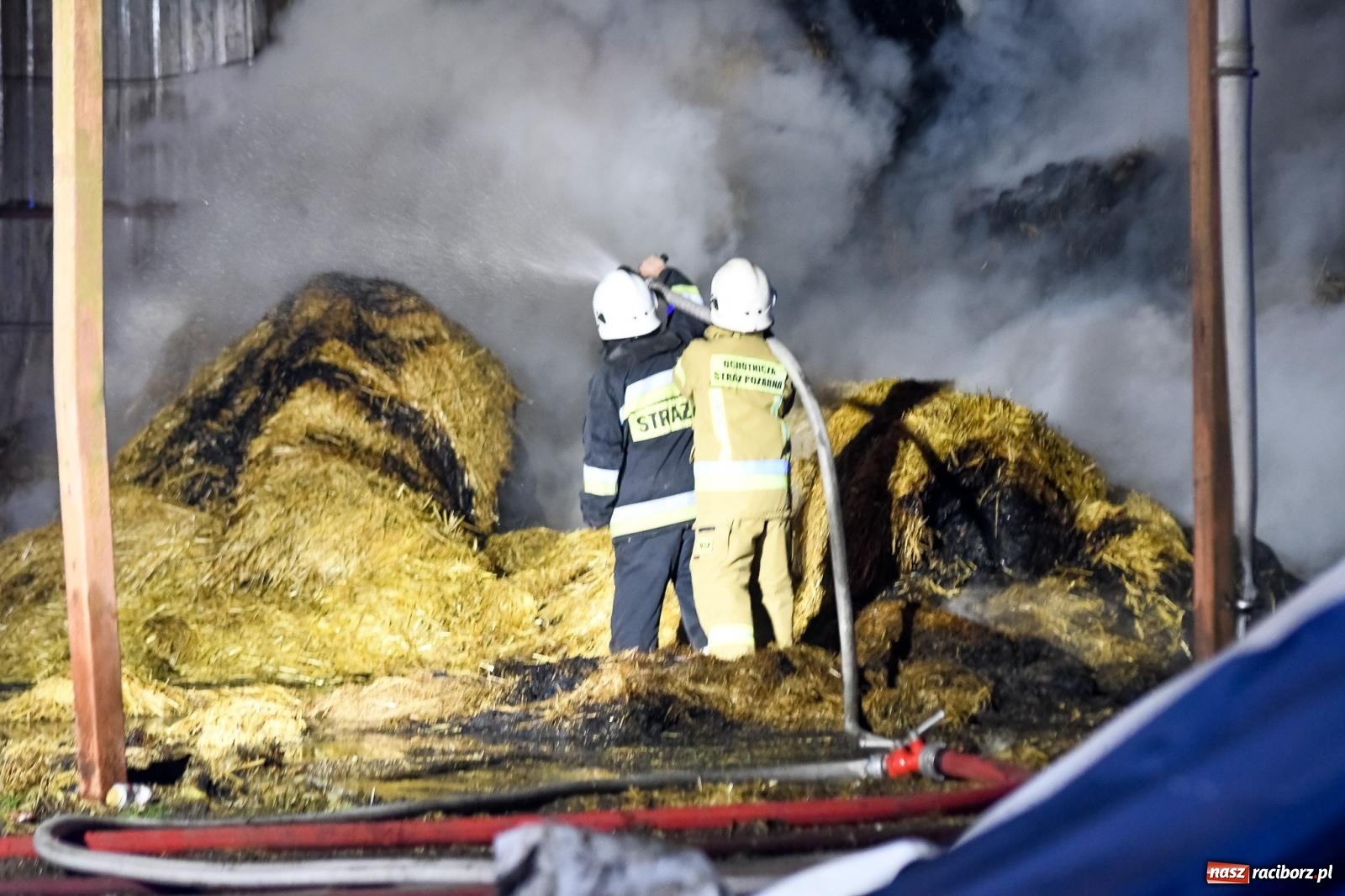 Zdjęcie w galerii na portalu naszraciborz.pl: Ogromny pożar gospodarstwa w Budziskach [FOTO i WIDEO] wiadomości z regionu