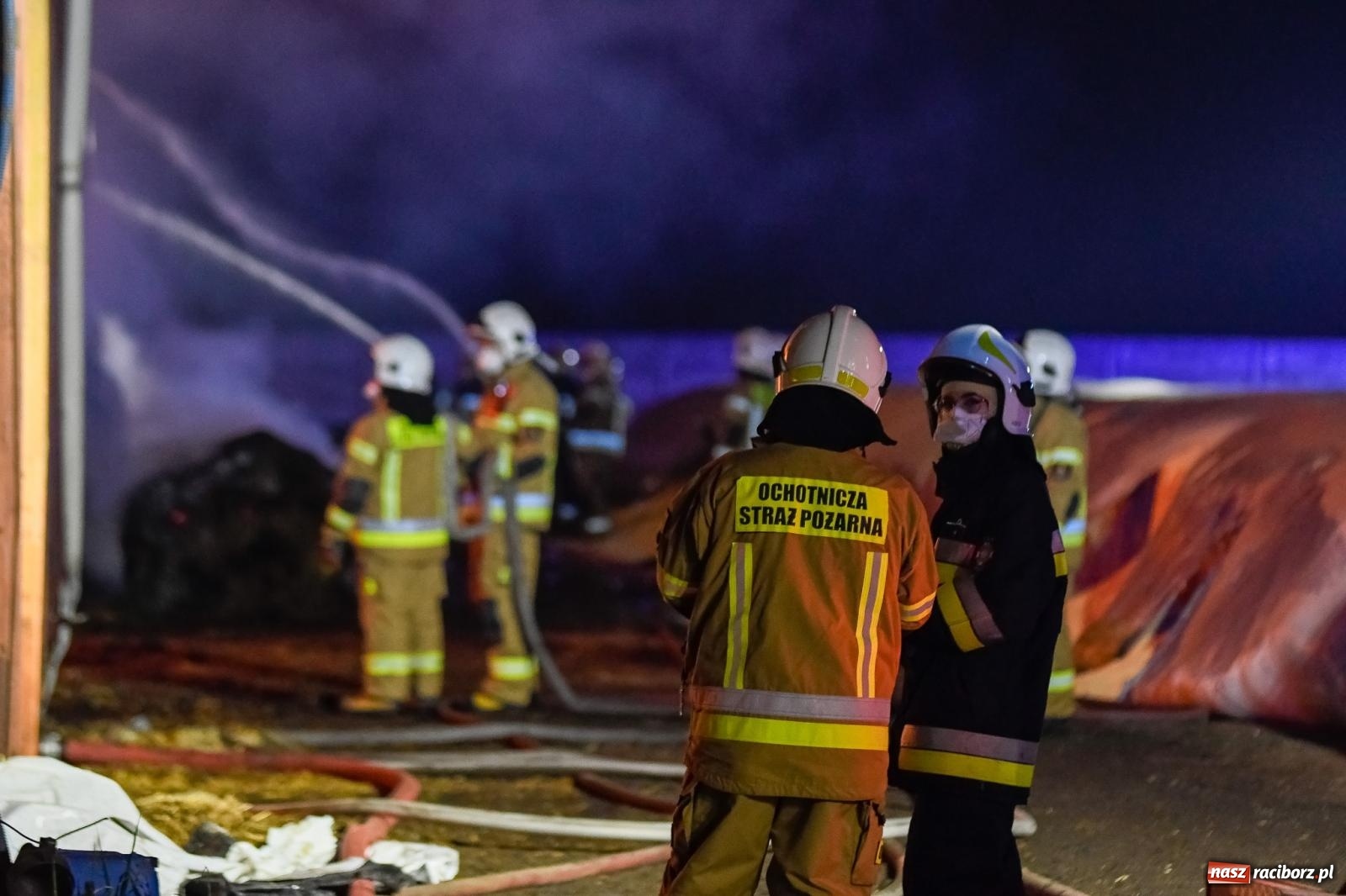Zdjęcie w galerii na portalu naszraciborz.pl: Ogromny pożar gospodarstwa w Budziskach [FOTO i WIDEO] wiadomości z regionu