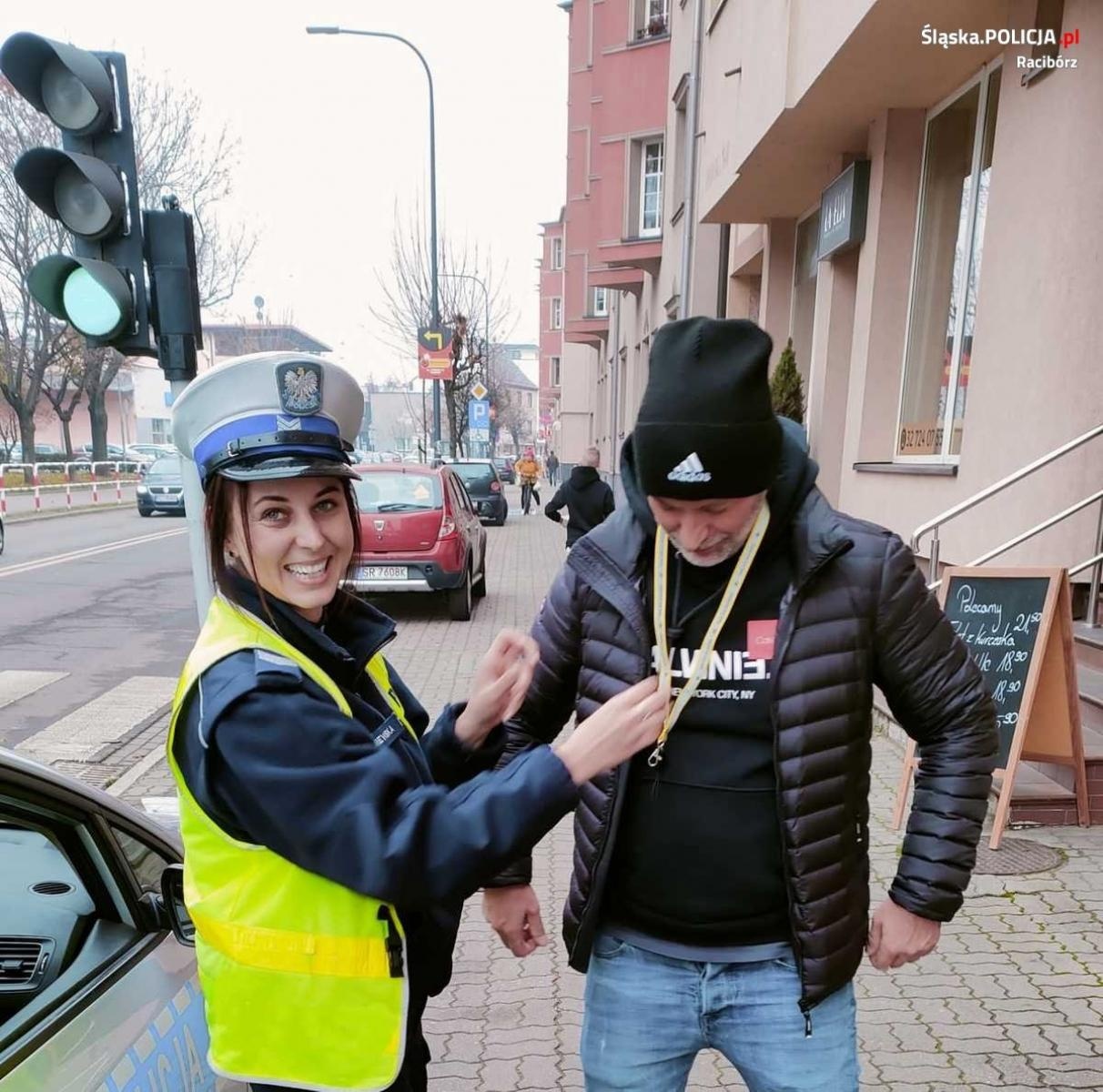 Zdjęcie w galerii na portalu naszraciborz.pl: Kontrole i zdjęcia. Raciborska policja podsumowała akcję NURD wiadomości z regionu