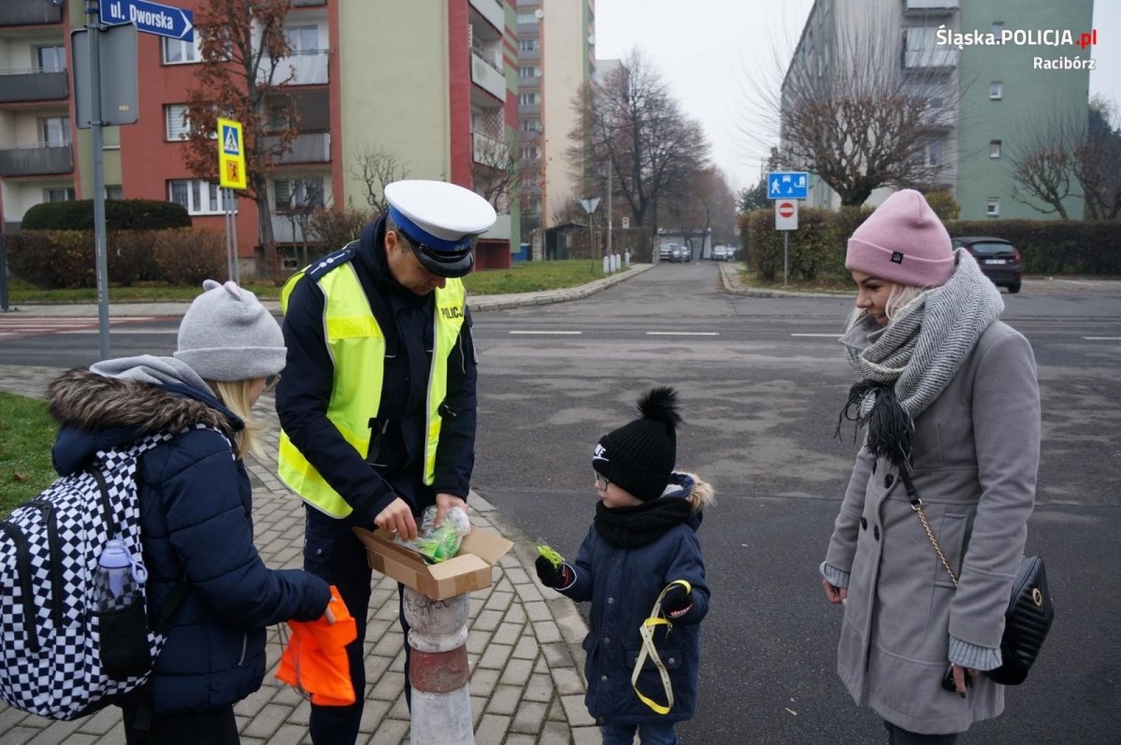 Zdjęcie w galerii na portalu naszraciborz.pl: Kontrole i zdjęcia. Raciborska policja podsumowała akcję NURD wiadomości z regionu