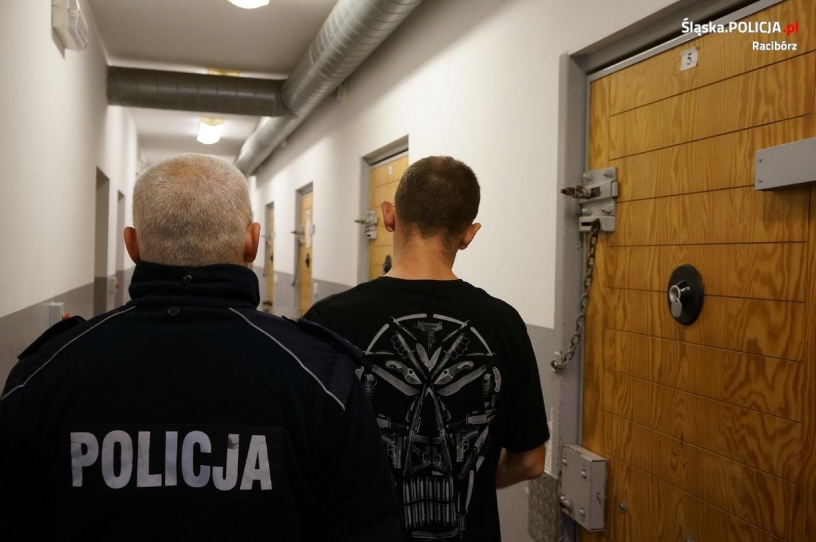 Zdjęcie w galerii na portalu naszraciborz.pl: Groźna substancja psychoaktywna w Raciborzu. Dwie osoby zatrzymane wiadomości z regionu