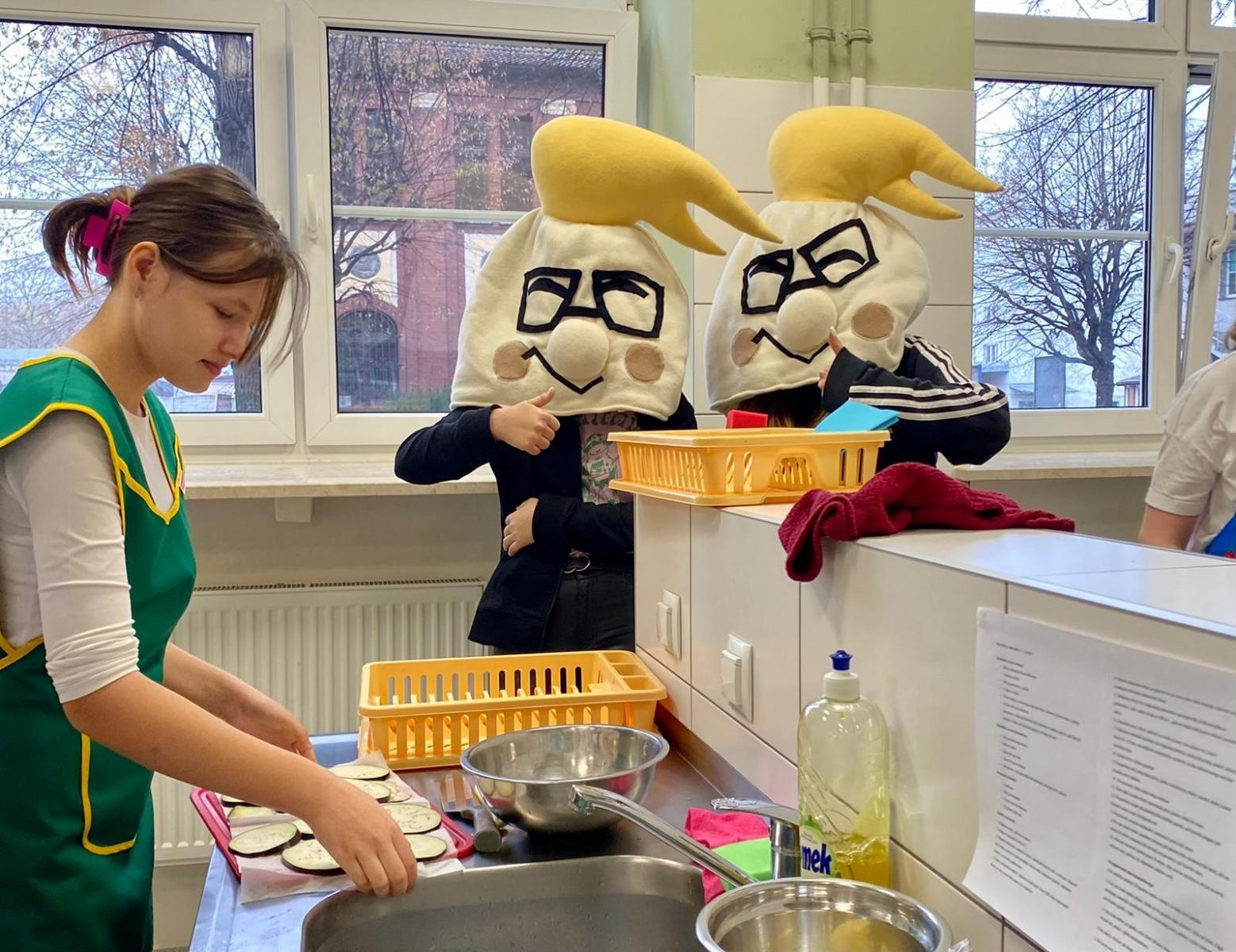 Zdjęcie w galerii na portalu naszraciborz.pl: Kulinarna podróż na Cypr - tylko w CKZiU nr 1 w Raciborzu wiadomości z regionu