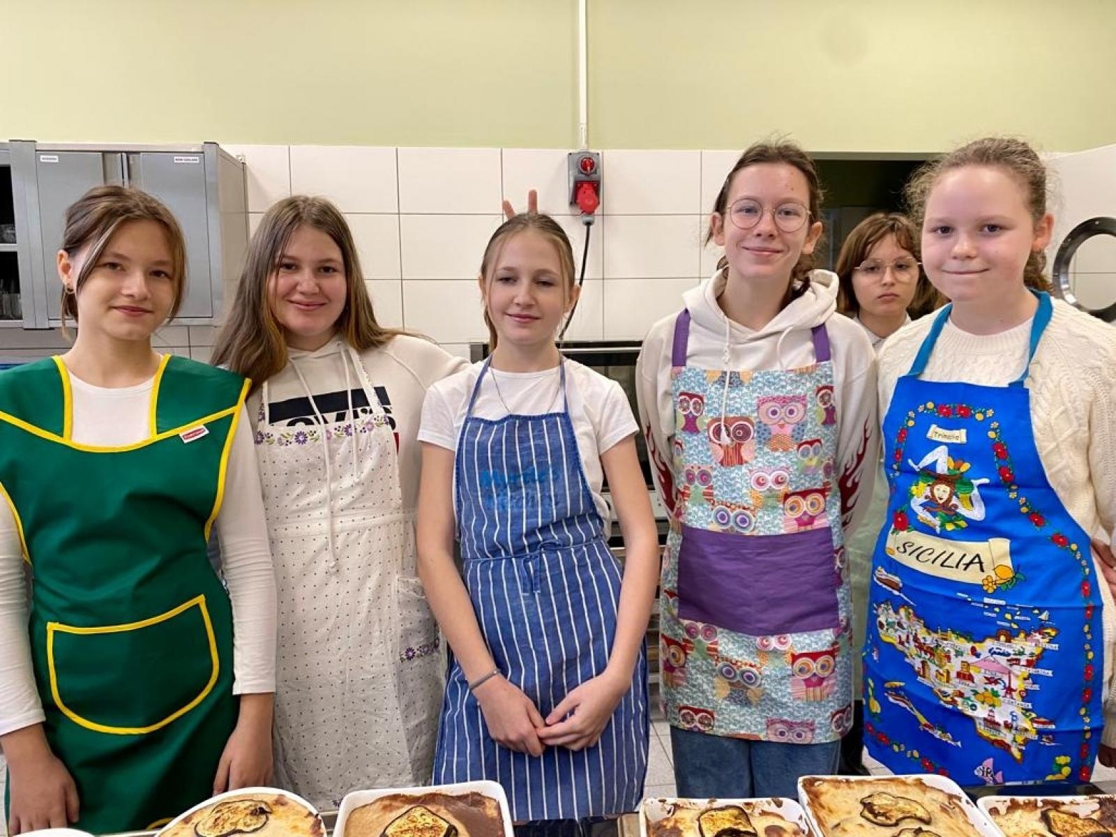 Zdjęcie w galerii na portalu naszraciborz.pl: Kulinarna podróż na Cypr - tylko w CKZiU nr 1 w Raciborzu wiadomości z regionu