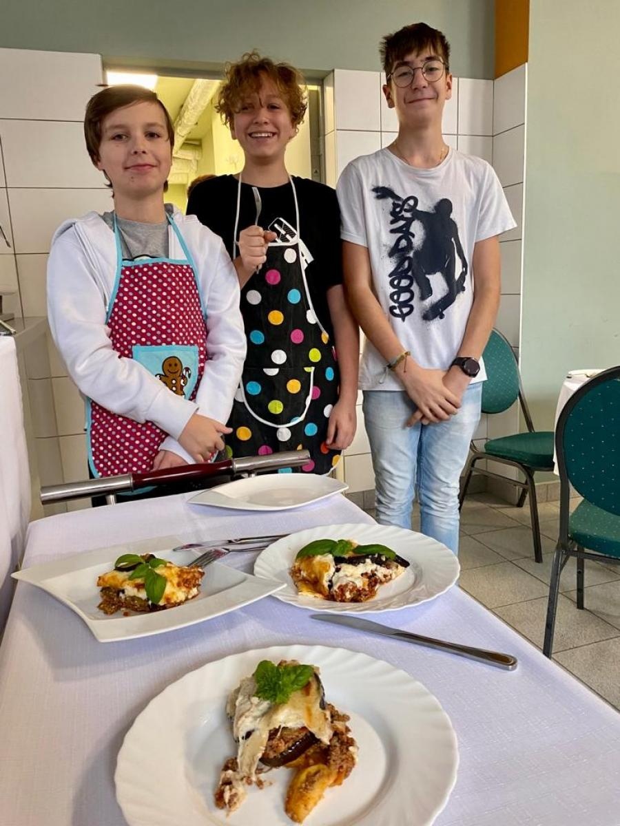 Zdjęcie w galerii na portalu naszraciborz.pl: Kulinarna podróż na Cypr - tylko w CKZiU nr 1 w Raciborzu wiadomości z regionu