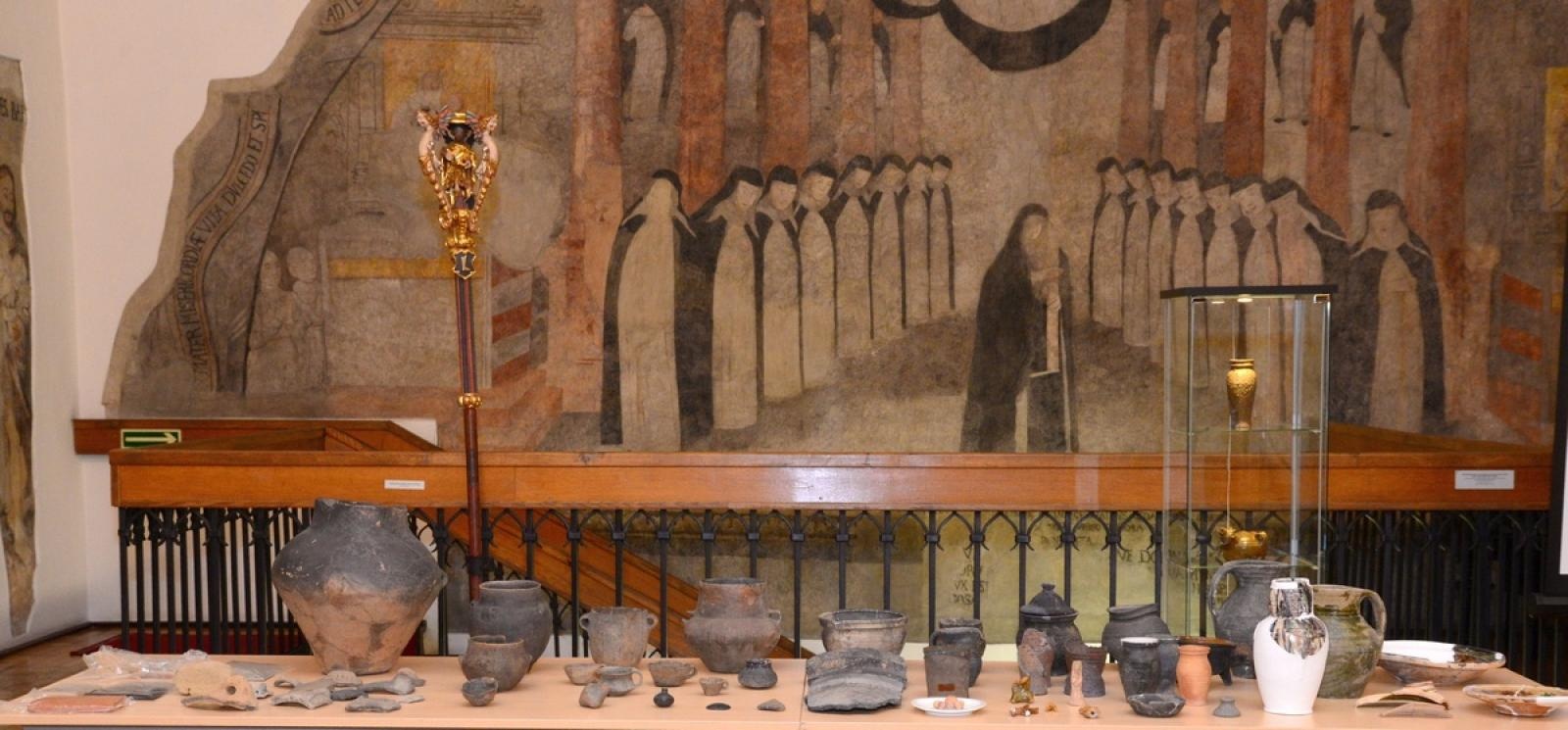 Zdjęcie w galerii na portalu naszraciborz.pl: Nie święci garnki lepią. O ceramice w Muzeum wiadomości z regionu