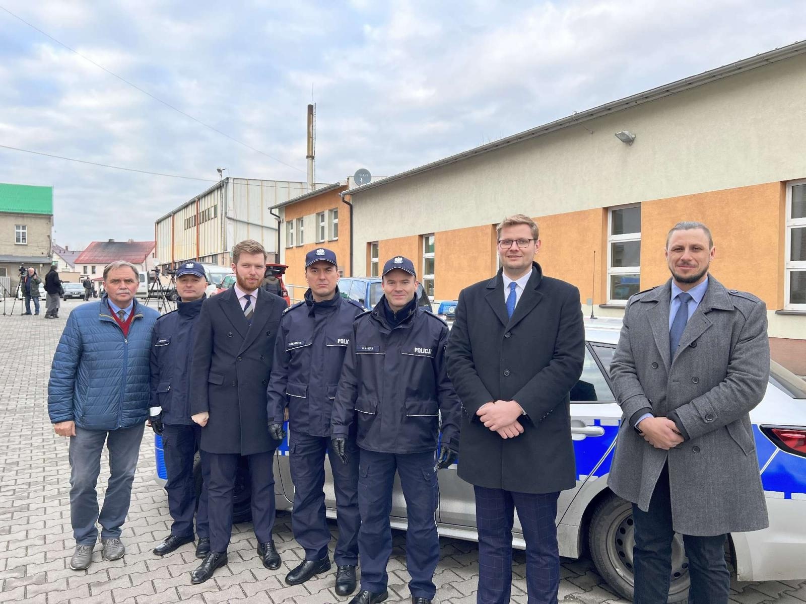 Zdjęcie w galerii na portalu naszraciborz.pl: To pewne na 100 proc. Do Pietrowic Wielkich wraca posterunek policji wiadomości z regionu