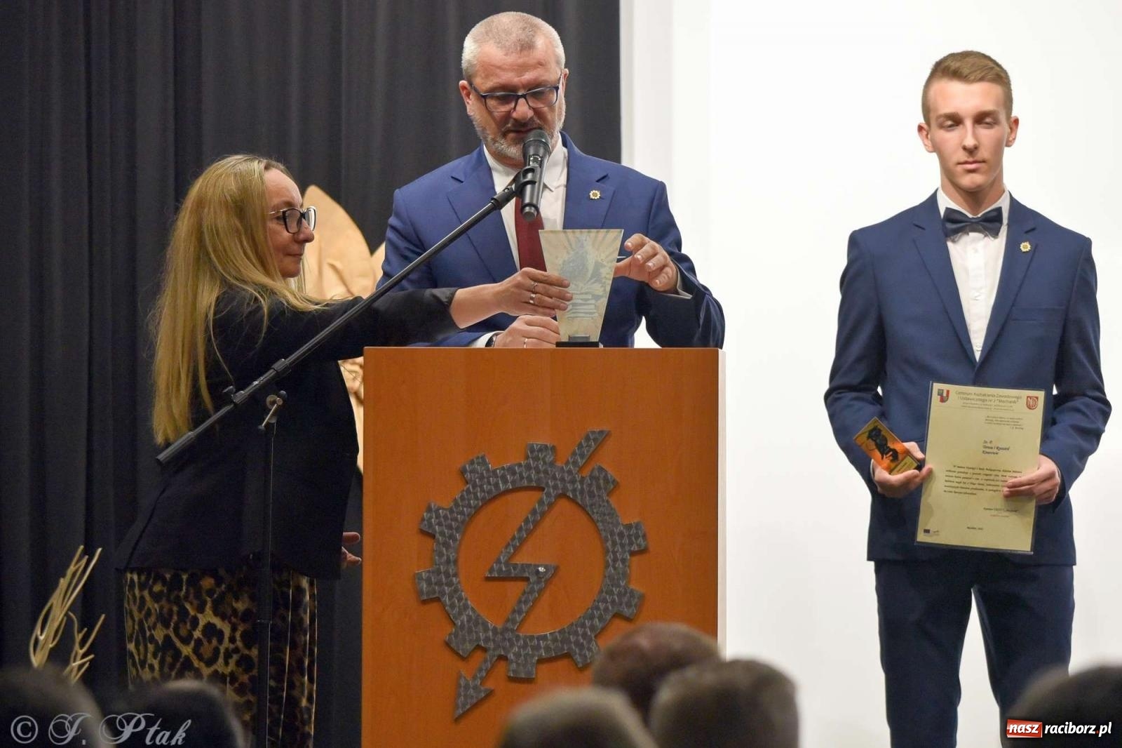 Zdjęcie w galerii na portalu naszraciborz.pl: Mechanik świętował swoje 75-lecie wiadomości z regionu