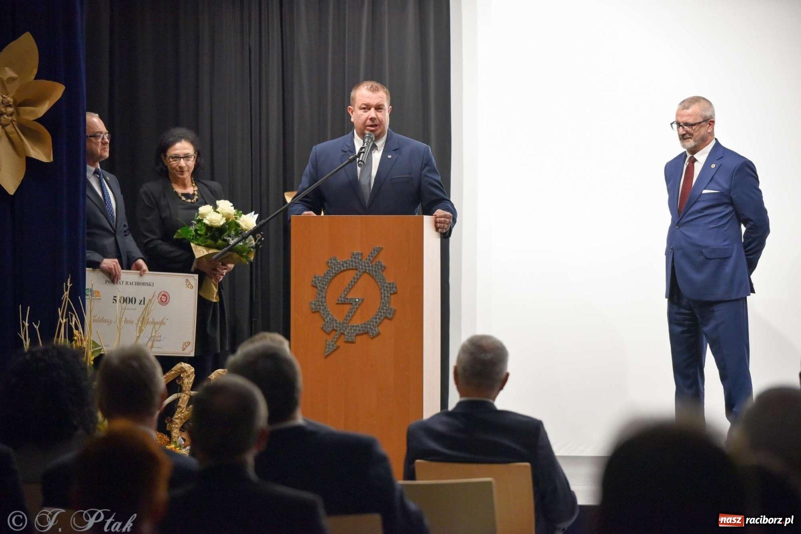 Zdjęcie w galerii na portalu naszraciborz.pl: Mechanik świętował swoje 75-lecie wiadomości z regionu