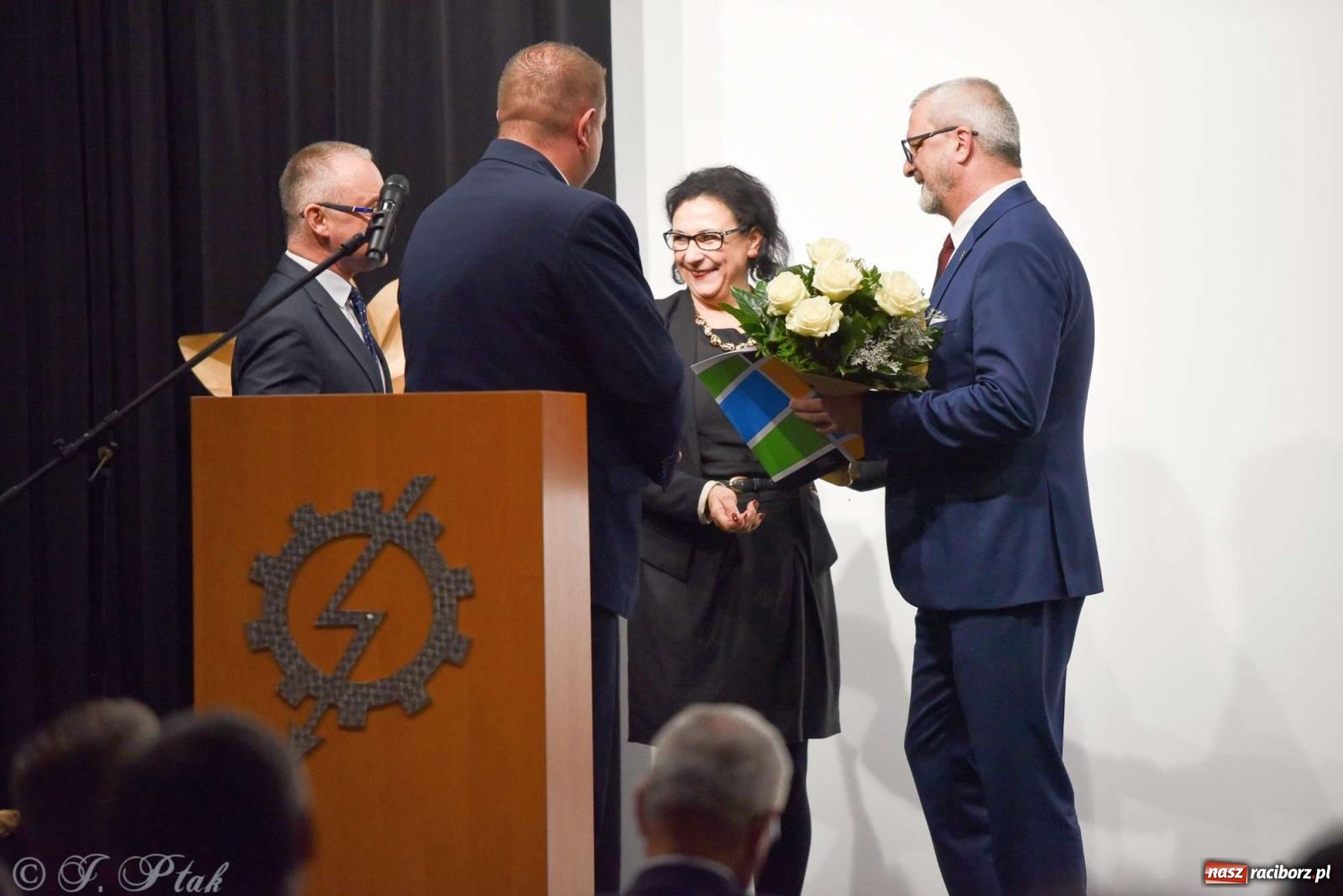 Zdjęcie w galerii na portalu naszraciborz.pl: Mechanik świętował swoje 75-lecie wiadomości z regionu