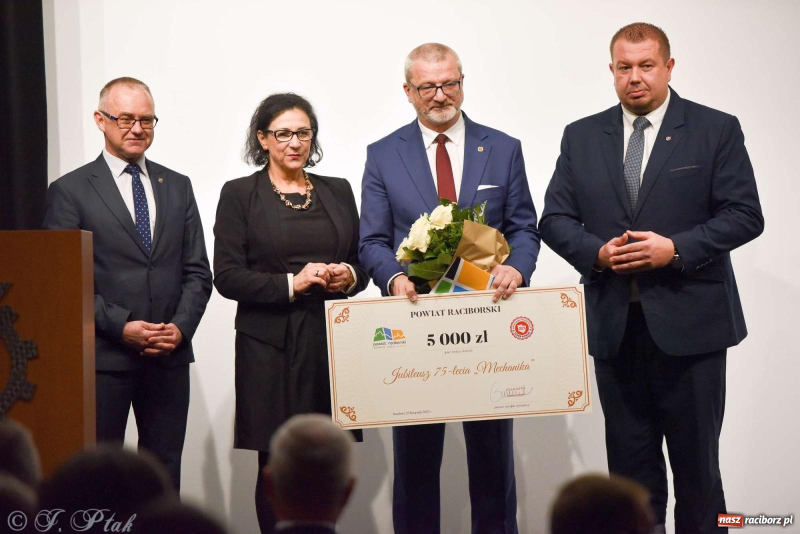 Zdjęcie w galerii na portalu naszraciborz.pl: Mechanik świętował swoje 75-lecie wiadomości z regionu