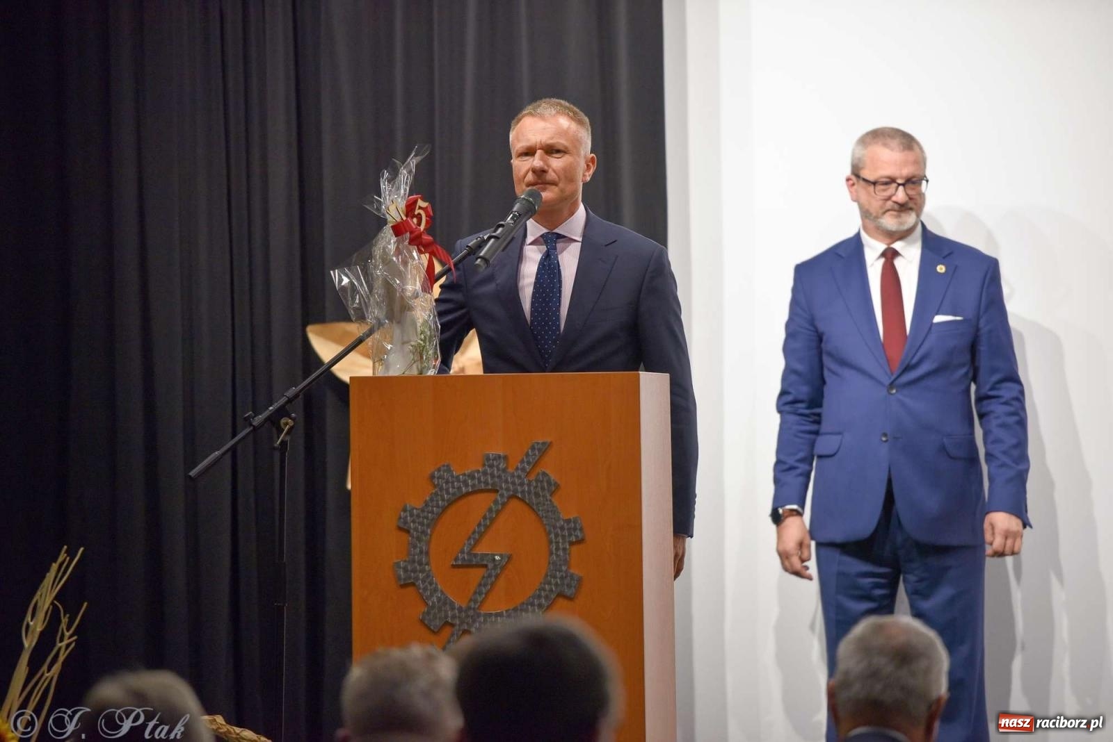 Zdjęcie w galerii na portalu naszraciborz.pl: Mechanik świętował swoje 75-lecie wiadomości z regionu