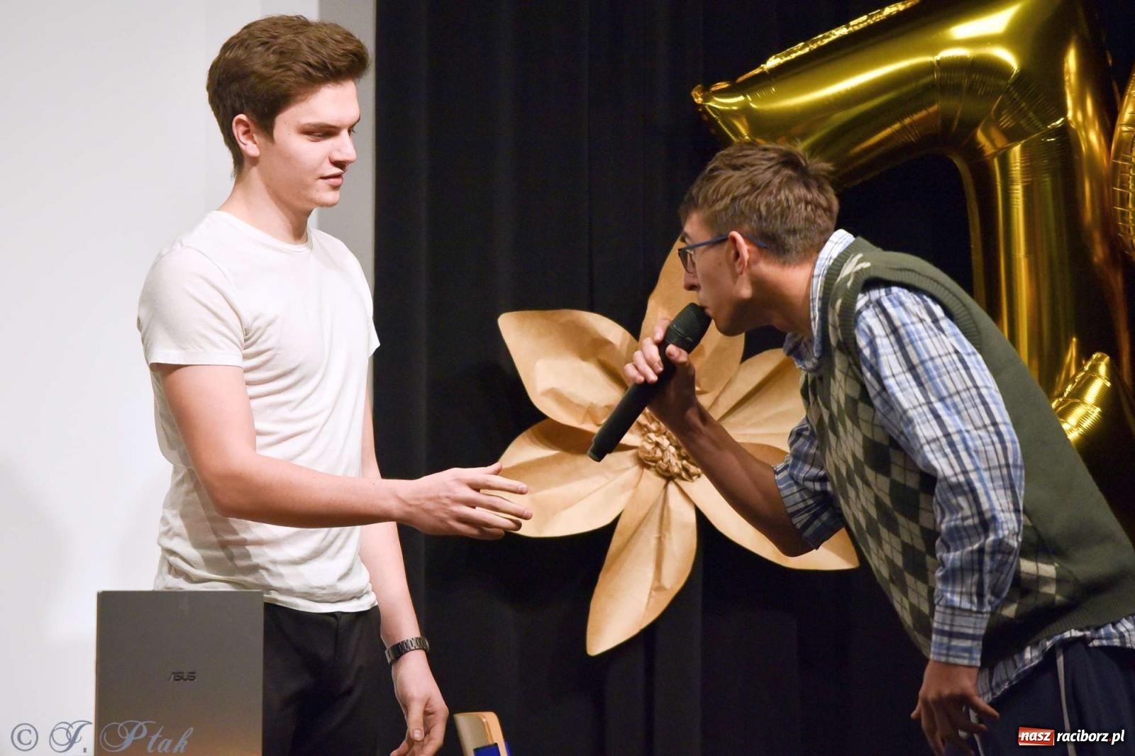 Zdjęcie w galerii na portalu naszraciborz.pl: Mechanik świętował swoje 75-lecie wiadomości z regionu