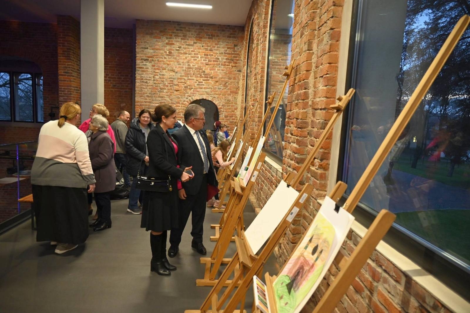 Zdjęcie w galerii na portalu naszraciborz.pl: Przeboje Wodeckiego wybrzmiały w Tworkowie wiadomości z regionu