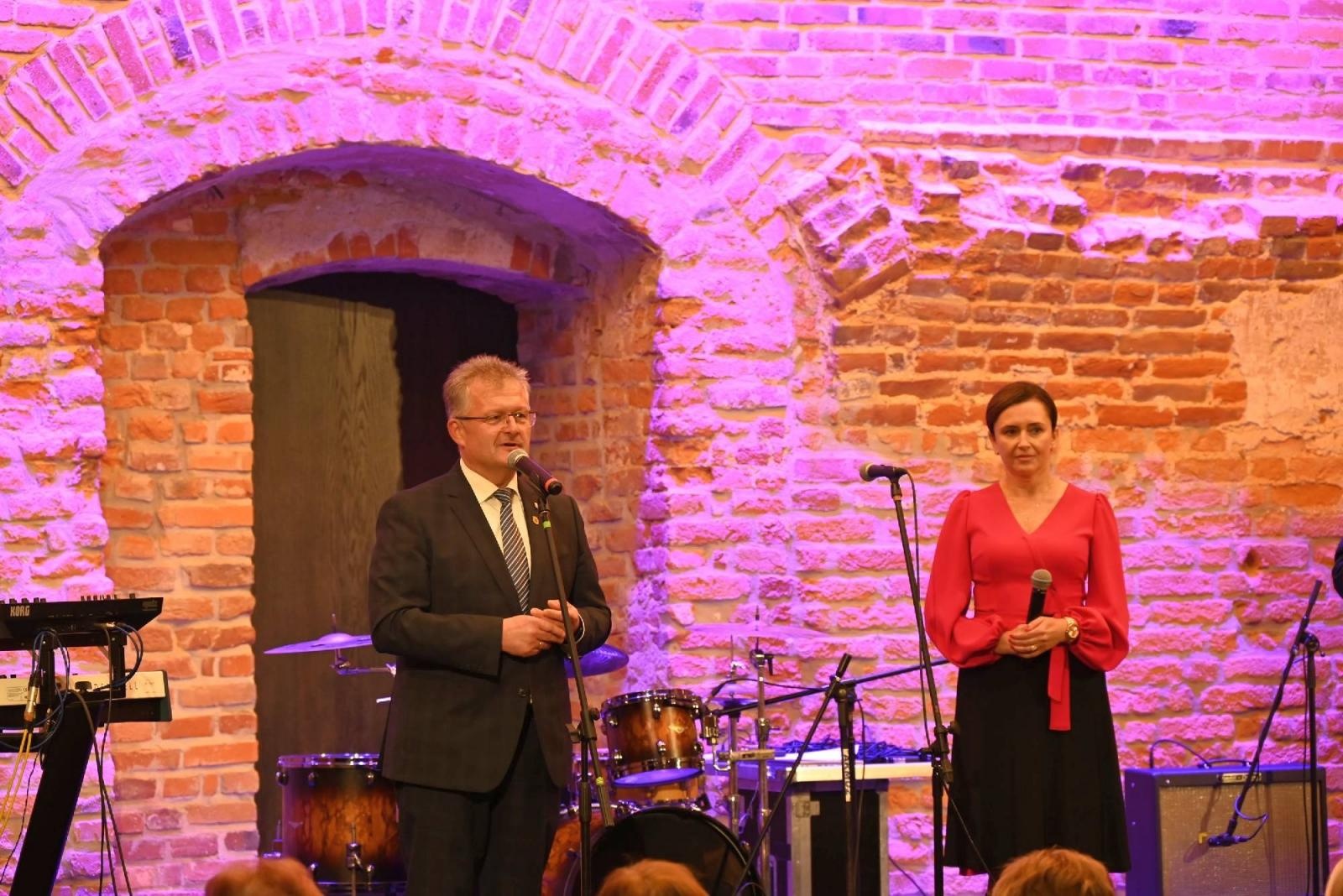 Zdjęcie w galerii na portalu naszraciborz.pl: Przeboje Wodeckiego wybrzmiały w Tworkowie wiadomości z regionu