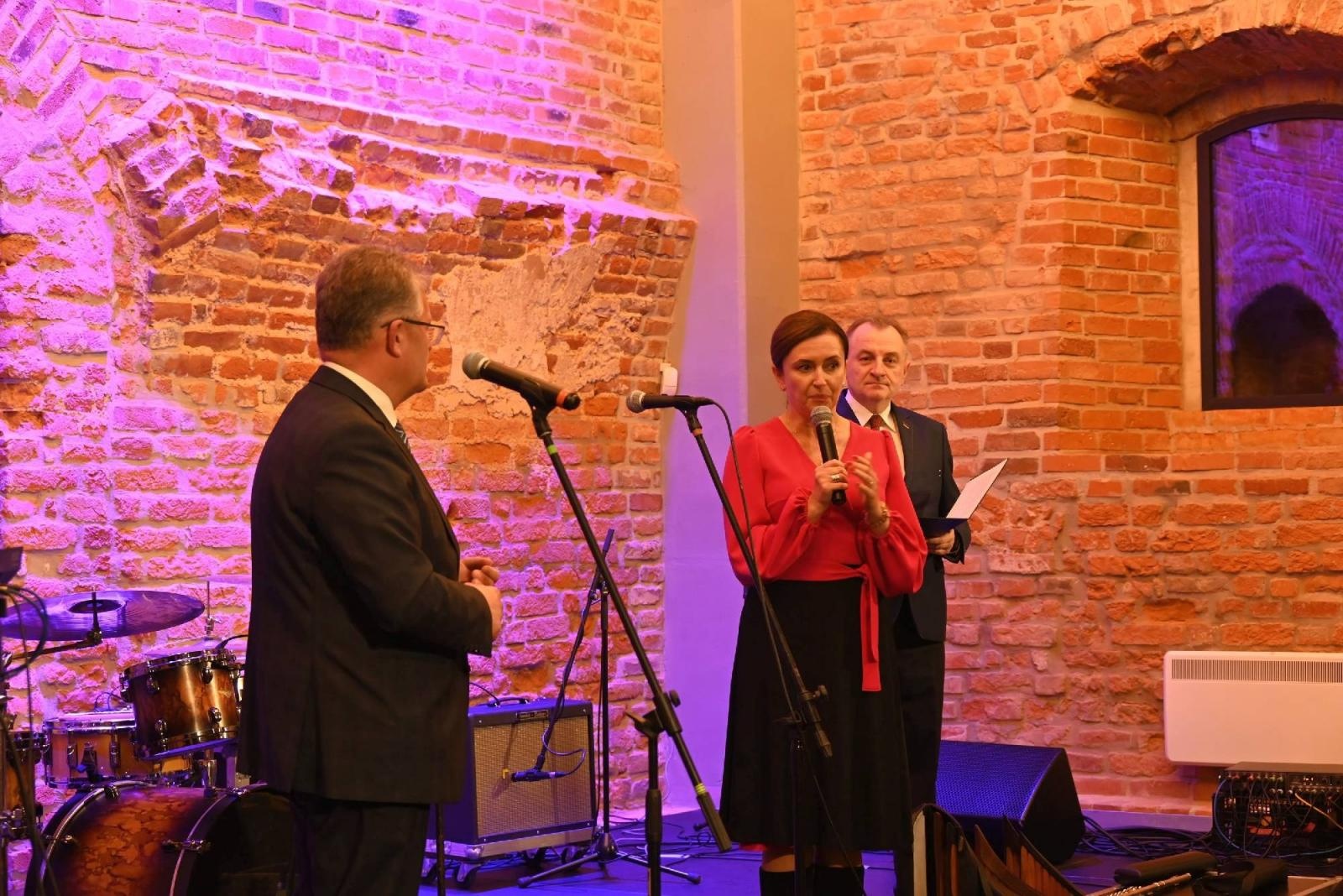 Zdjęcie w galerii na portalu naszraciborz.pl: Przeboje Wodeckiego wybrzmiały w Tworkowie wiadomości z regionu