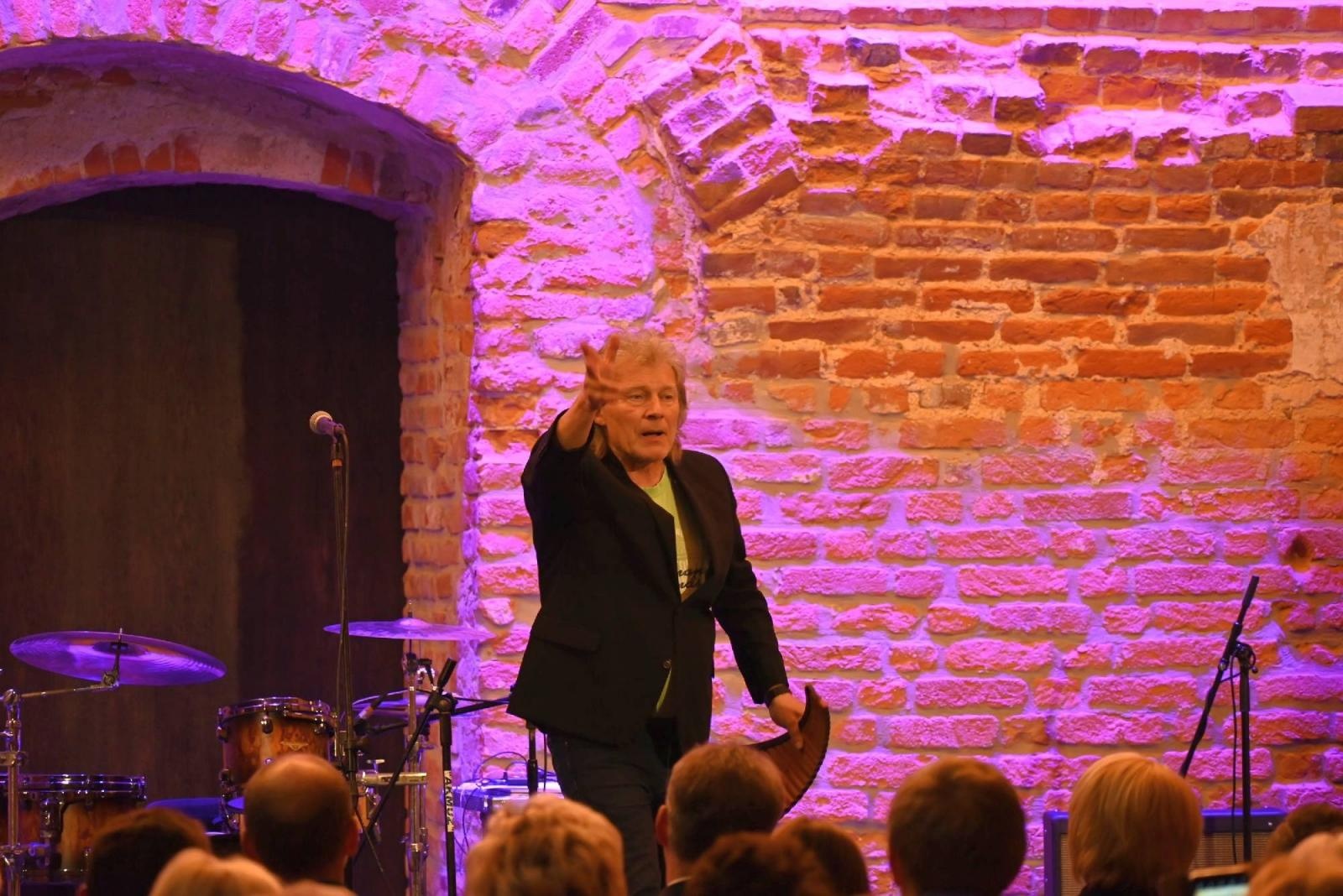 Zdjęcie w galerii na portalu naszraciborz.pl: Przeboje Wodeckiego wybrzmiały w Tworkowie wiadomości z regionu