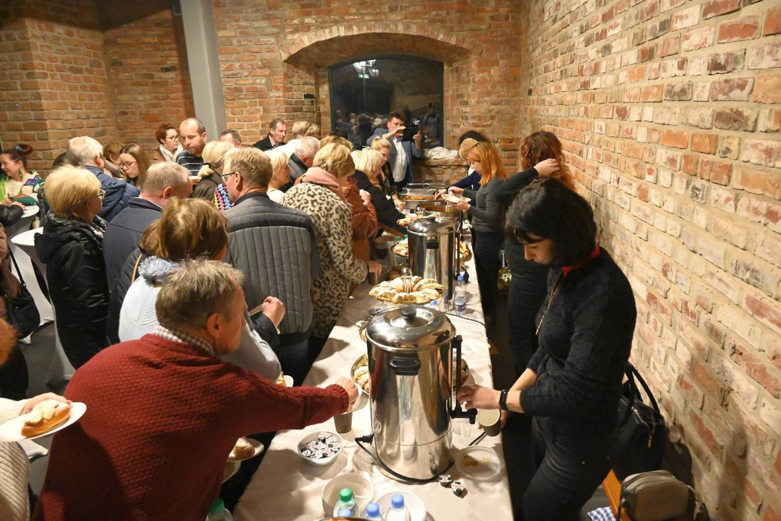 Zdjęcie w galerii na portalu naszraciborz.pl: Przeboje Wodeckiego wybrzmiały w Tworkowie wiadomości z regionu