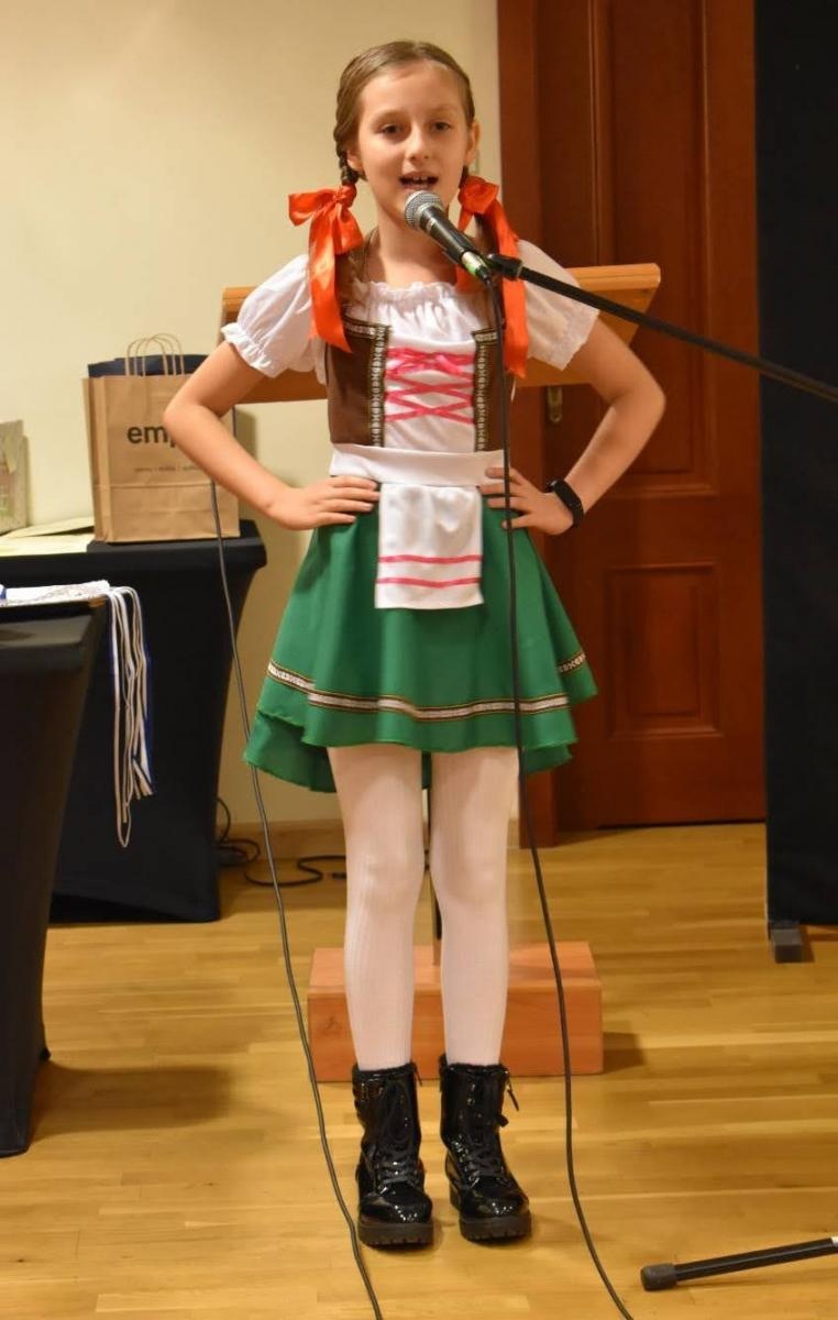 Zdjęcie w galerii na portalu naszraciborz.pl: Znają świetnie niemiecki. Na zamku odebrali nagrody wiadomości z regionu