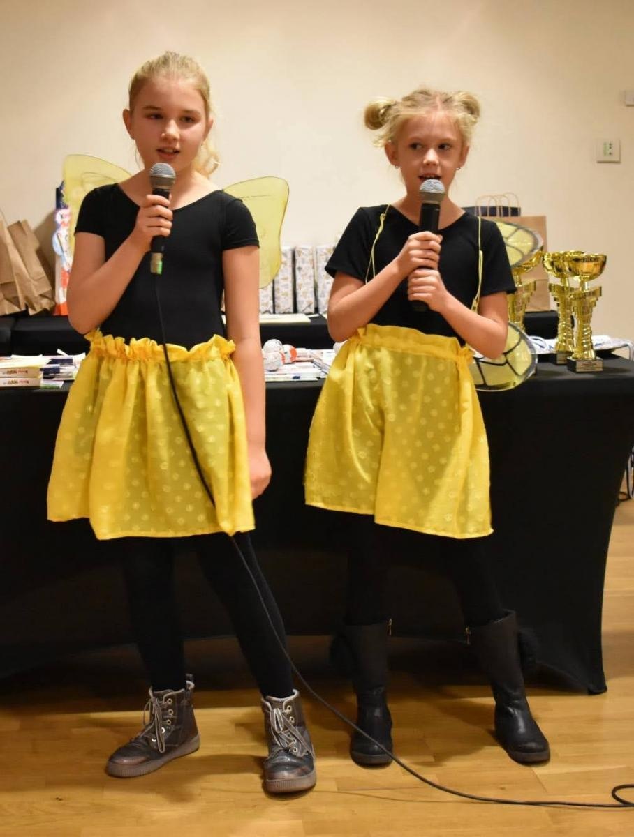 Zdjęcie w galerii na portalu naszraciborz.pl: Znają świetnie niemiecki. Na zamku odebrali nagrody wiadomości z regionu