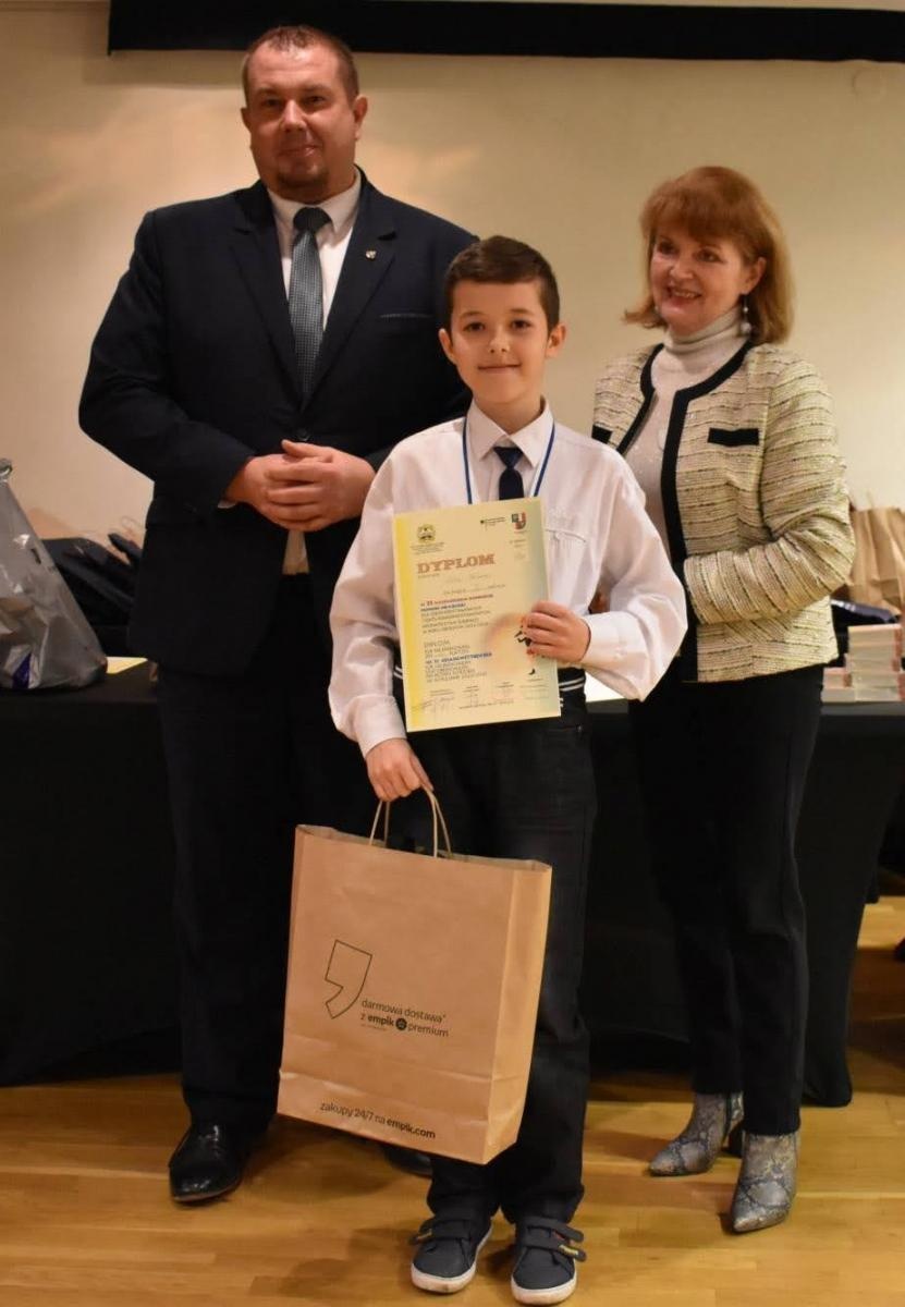 Zdjęcie w galerii na portalu naszraciborz.pl: Znają świetnie niemiecki. Na zamku odebrali nagrody wiadomości z regionu