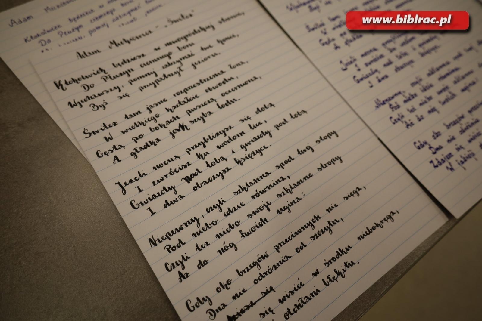 Zdjęcie w galerii na portalu naszraciborz.pl: W bibliotece wyłoniono mistrzynie kaligrafii wiadomości z regionu