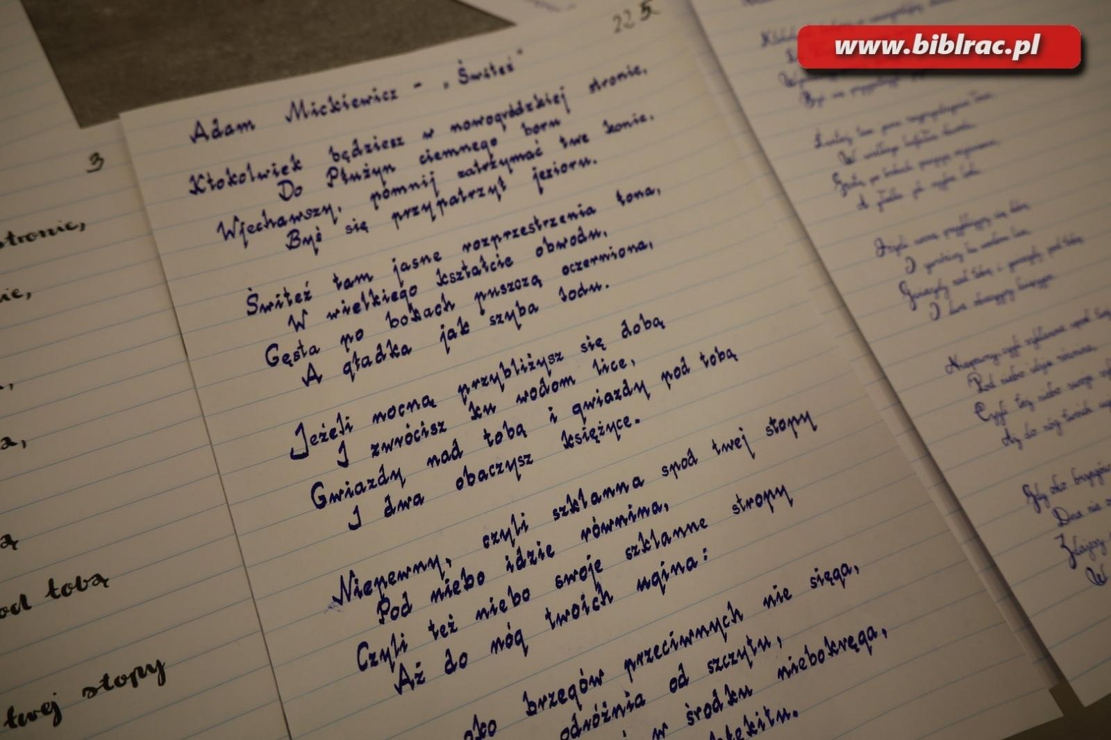 Zdjęcie w galerii na portalu naszraciborz.pl: W bibliotece wyłoniono mistrzynie kaligrafii wiadomości z regionu