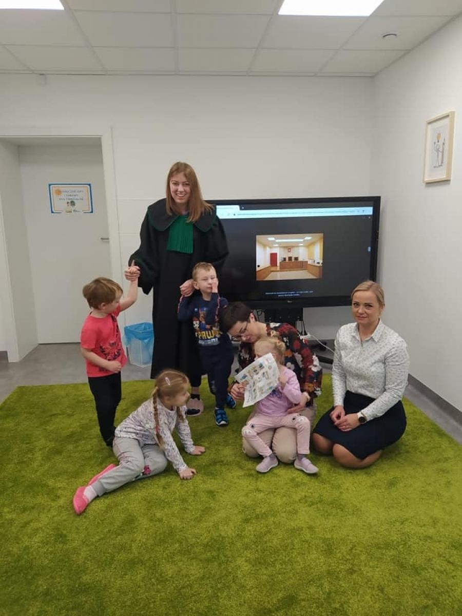 Zdjęcie w galerii na portalu naszraciborz.pl: Każdy mógł przez chwilę poczuć się jak prawdziwy adwokat... wiadomości z regionu