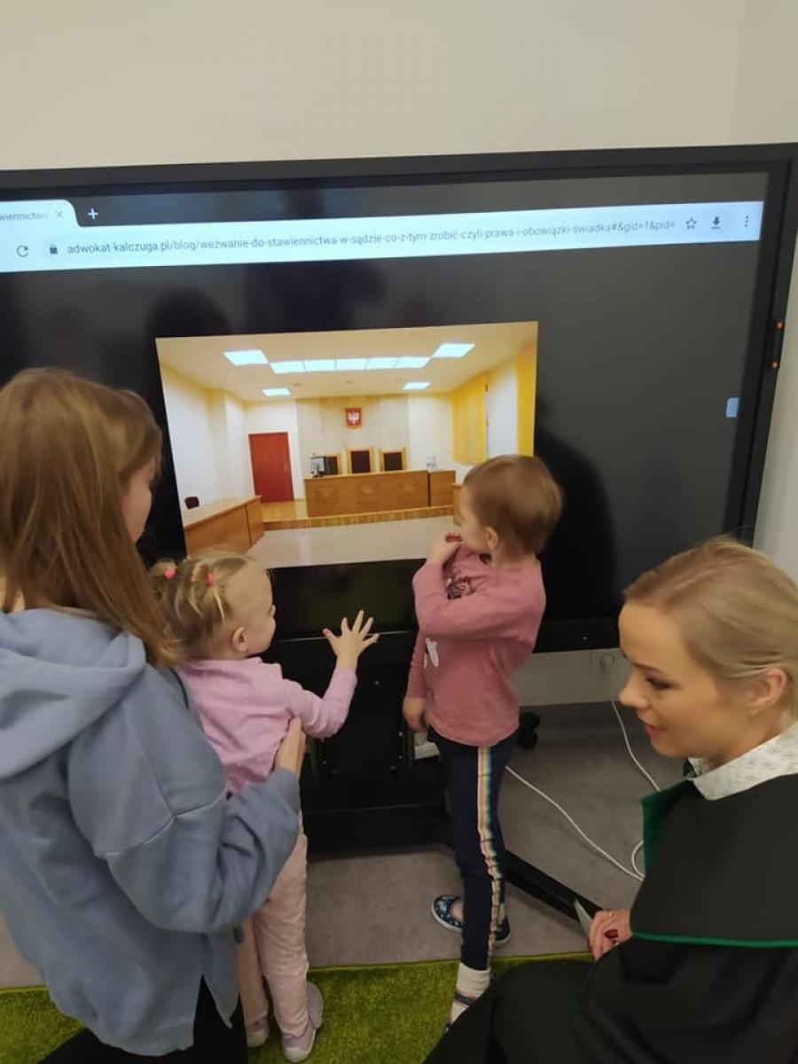 Zdjęcie w galerii na portalu naszraciborz.pl: Każdy mógł przez chwilę poczuć się jak prawdziwy adwokat... wiadomości z regionu