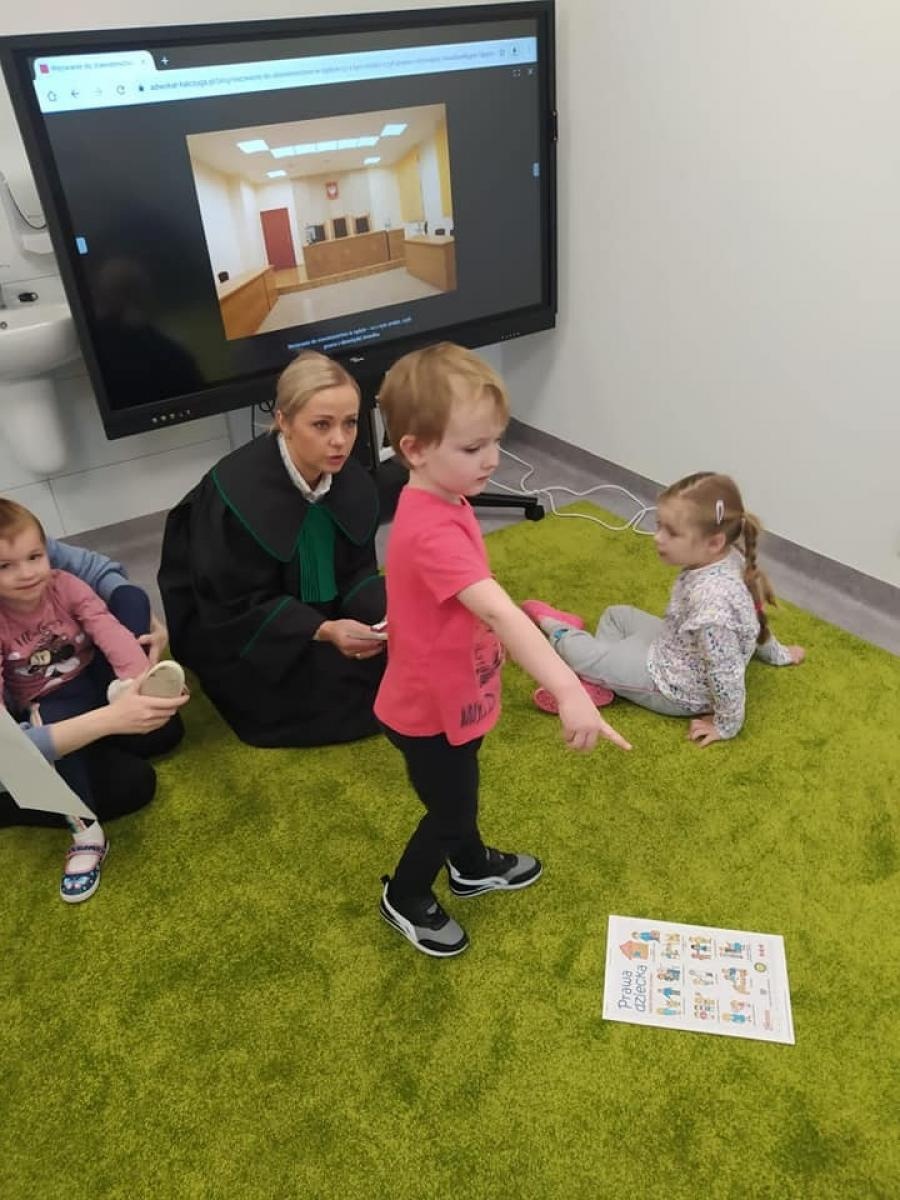 Zdjęcie w galerii na portalu naszraciborz.pl: Każdy mógł przez chwilę poczuć się jak prawdziwy adwokat... wiadomości z regionu