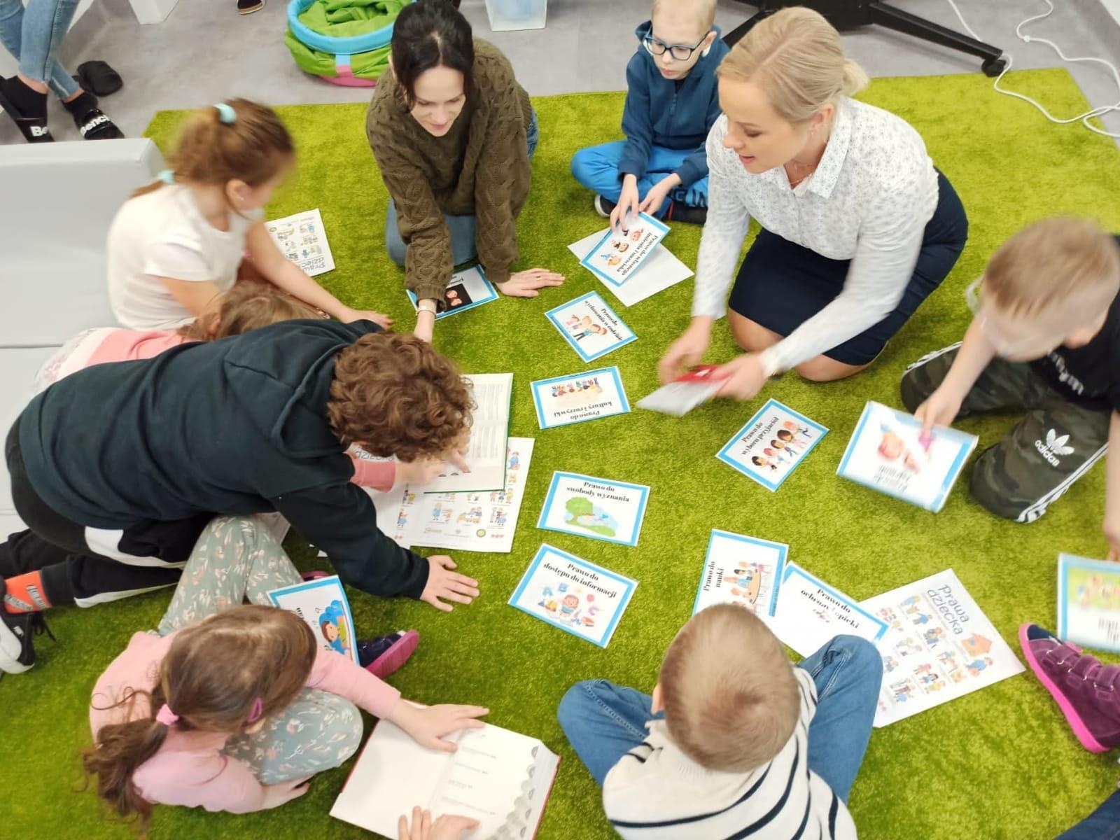 Zdjęcie w galerii na portalu naszraciborz.pl: Każdy mógł przez chwilę poczuć się jak prawdziwy adwokat... wiadomości z regionu