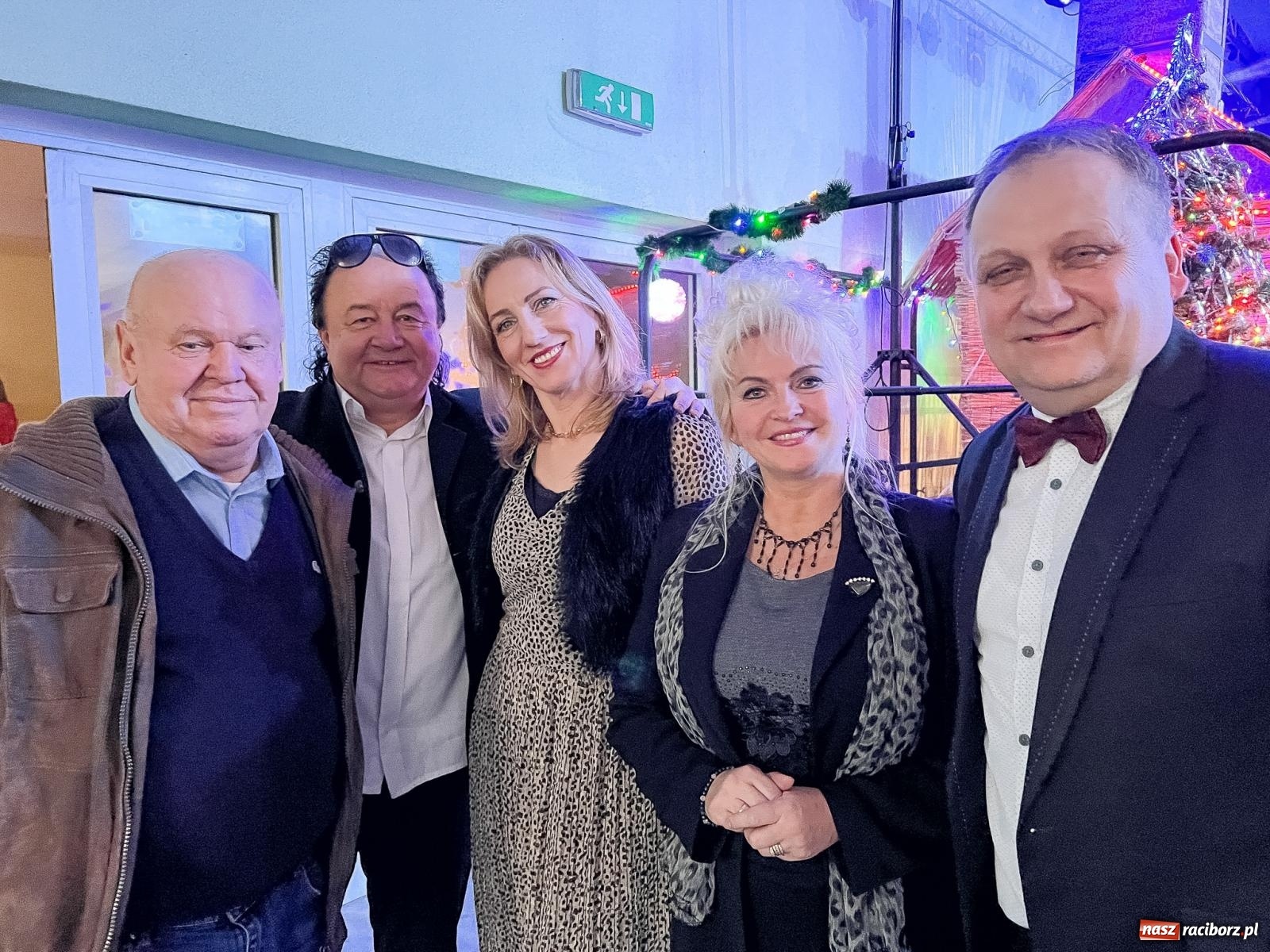 Zdjęcie w galerii na portalu naszraciborz.pl: Tłumy na kiermaszu bożonarodzeniowym w Pietrowicach Wielkich [FOTO i WIDEO] wiadomości z regionu