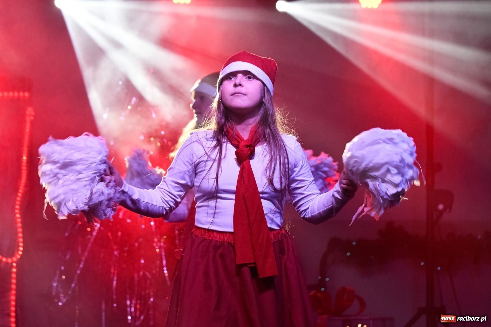 Zdjęcie w galerii na portalu naszraciborz.pl: Tłumy na kiermaszu bożonarodzeniowym w Pietrowicach Wielkich [FOTO i WIDEO] wiadomości z regionu