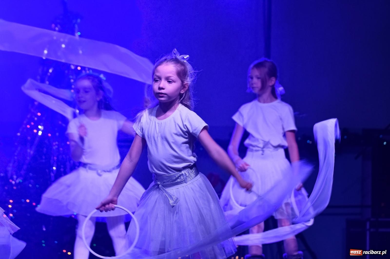 Zdjęcie w galerii na portalu naszraciborz.pl: Tłumy na kiermaszu bożonarodzeniowym w Pietrowicach Wielkich [FOTO i WIDEO] wiadomości z regionu