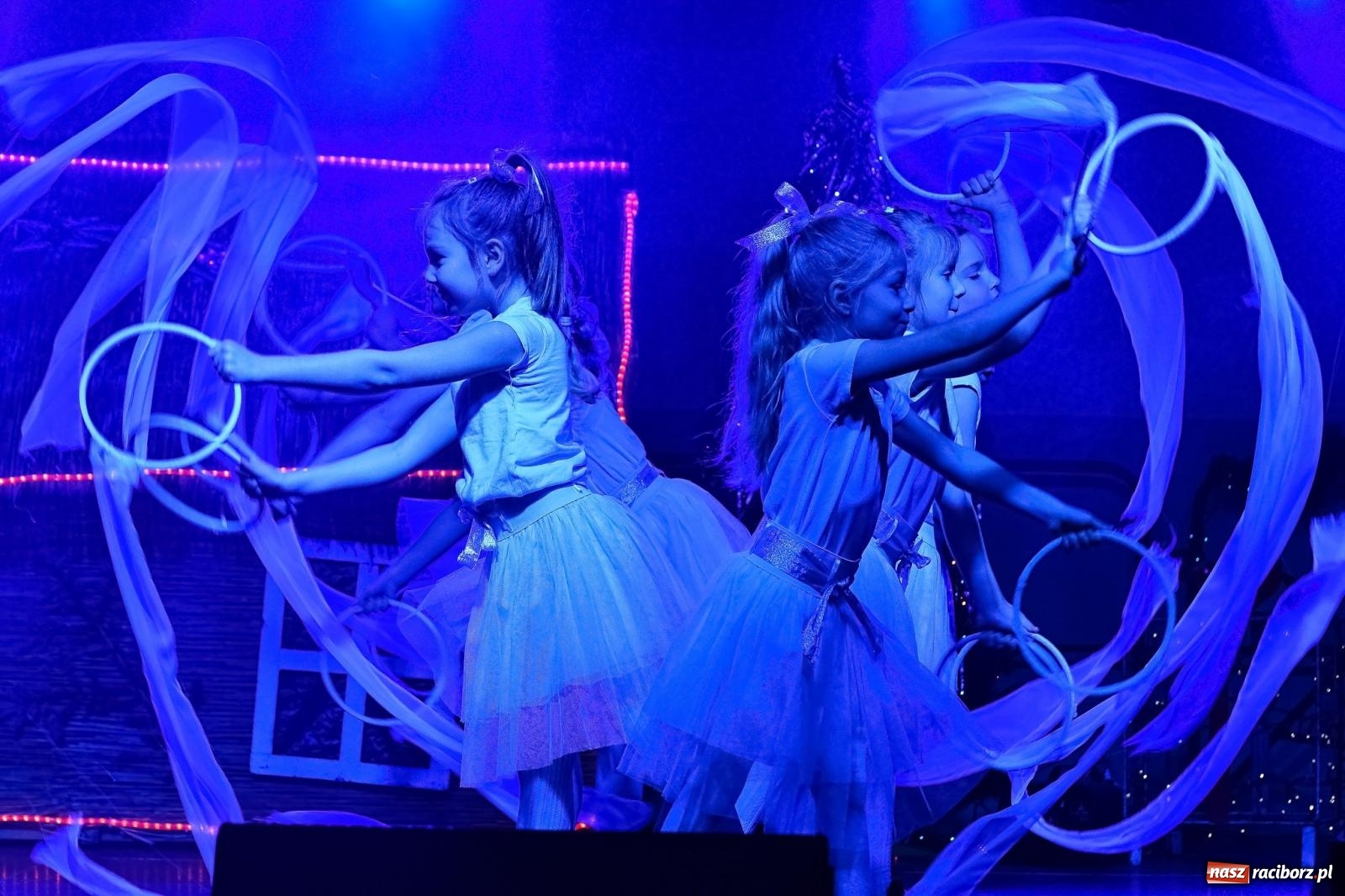 Zdjęcie w galerii na portalu naszraciborz.pl: Tłumy na kiermaszu bożonarodzeniowym w Pietrowicach Wielkich [FOTO i WIDEO] wiadomości z regionu