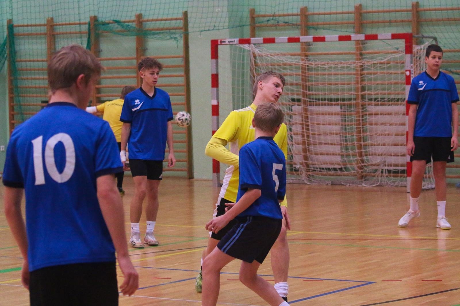 Zdjęcie w galerii na portalu naszraciborz.pl: Drużyna Mechanika wygrywa Makroregionalny Turniej Halowej Piłki Nożnej wiadomości z regionu