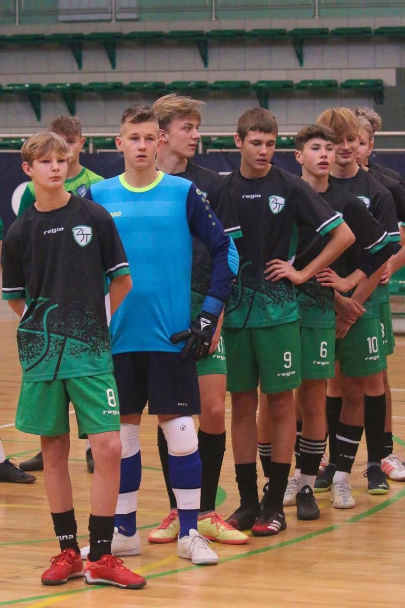 Zdjęcie w galerii na portalu naszraciborz.pl: Drużyna Mechanika wygrywa Makroregionalny Turniej Halowej Piłki Nożnej wiadomości z regionu