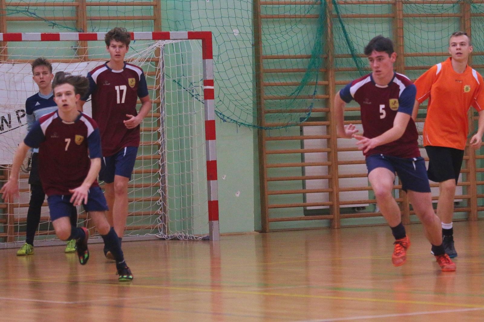 Zdjęcie w galerii na portalu naszraciborz.pl: Drużyna Mechanika wygrywa Makroregionalny Turniej Halowej Piłki Nożnej wiadomości z regionu