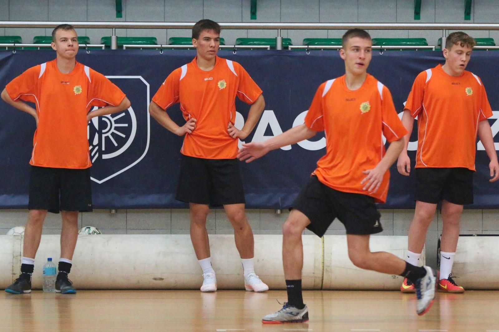 Zdjęcie w galerii na portalu naszraciborz.pl: Drużyna Mechanika wygrywa Makroregionalny Turniej Halowej Piłki Nożnej wiadomości z regionu