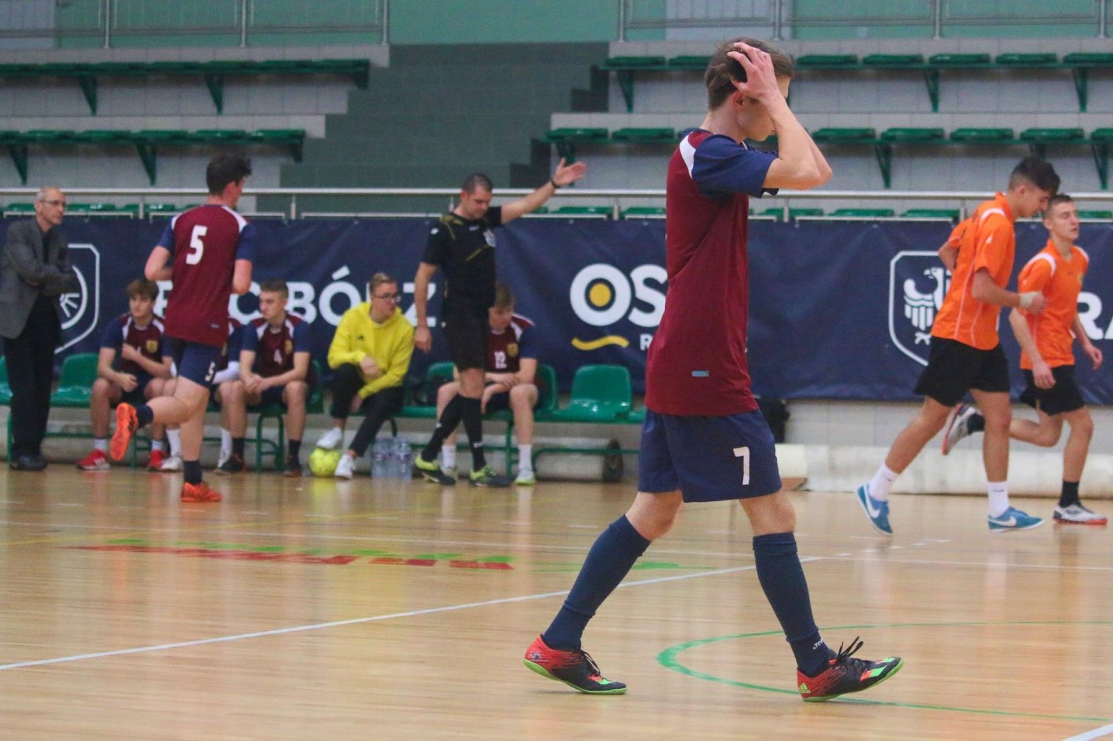 Zdjęcie w galerii na portalu naszraciborz.pl: Drużyna Mechanika wygrywa Makroregionalny Turniej Halowej Piłki Nożnej wiadomości z regionu