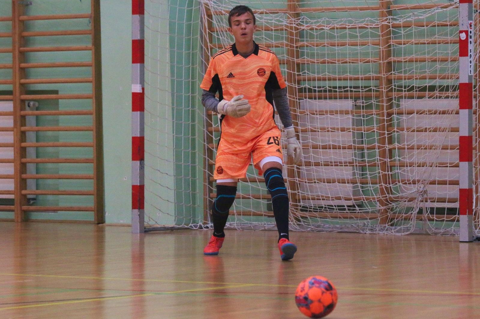 Zdjęcie w galerii na portalu naszraciborz.pl: Drużyna Mechanika wygrywa Makroregionalny Turniej Halowej Piłki Nożnej wiadomości z regionu