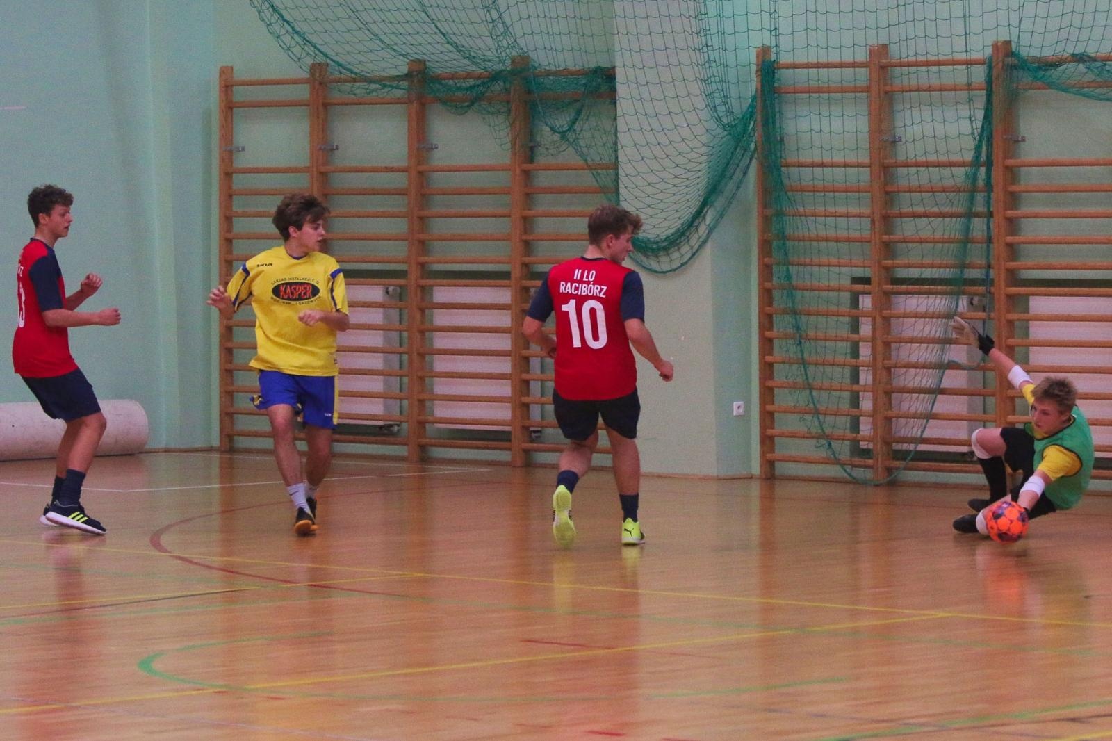 Zdjęcie w galerii na portalu naszraciborz.pl: Drużyna Mechanika wygrywa Makroregionalny Turniej Halowej Piłki Nożnej wiadomości z regionu
